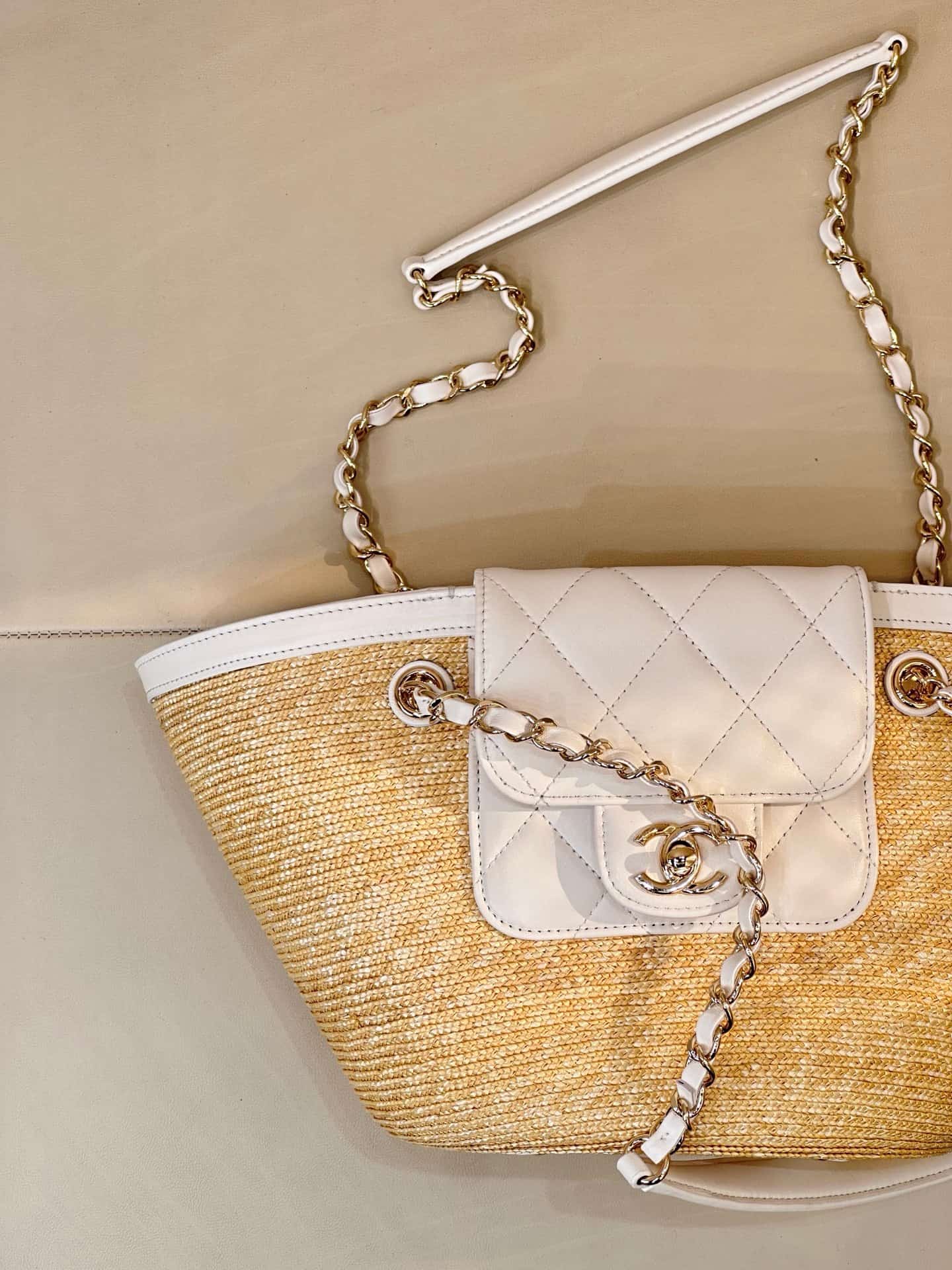Chanel Coco Beach Shopping Bag Braided Straw Lambskin & Gold-Tone Metal Beige & White AS5951 TOP