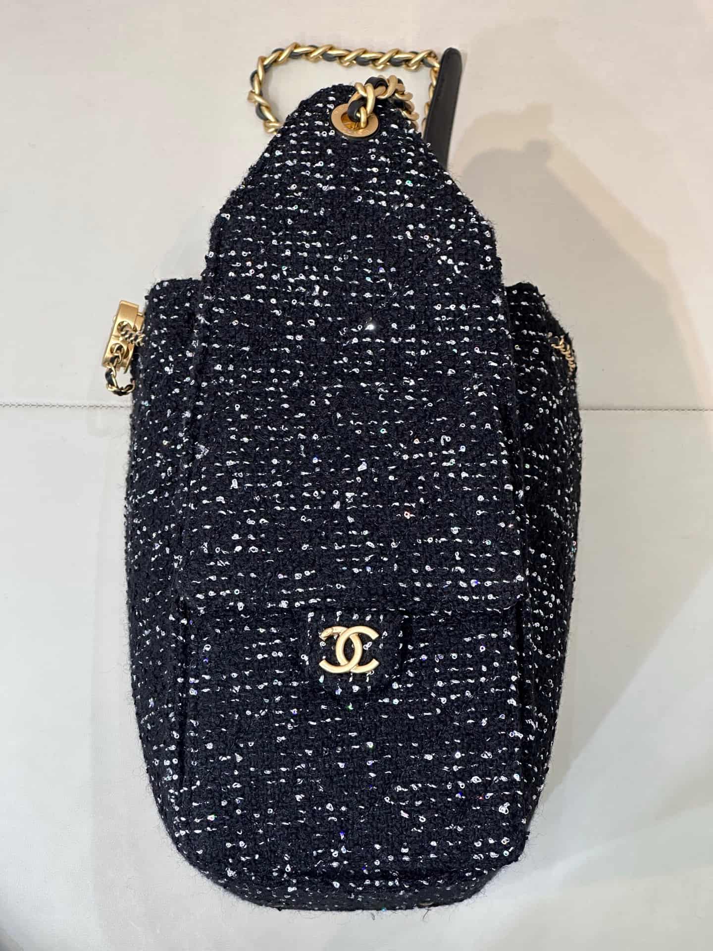 Chanel 25 Medium Hobo handbag AS5311 Wool Tweed & Gold-Tone Metal Black & White TOP