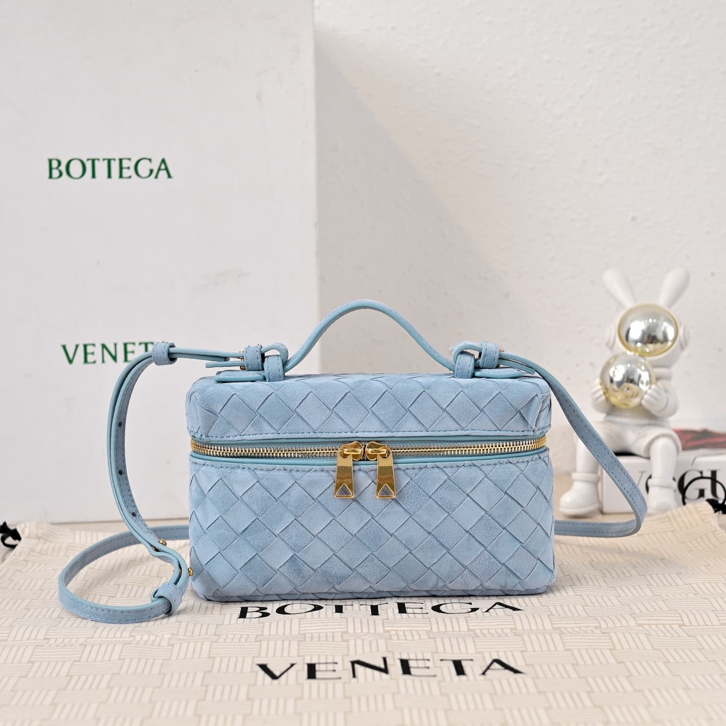 BV Bang Bang Vanity mini intrecciato suede High