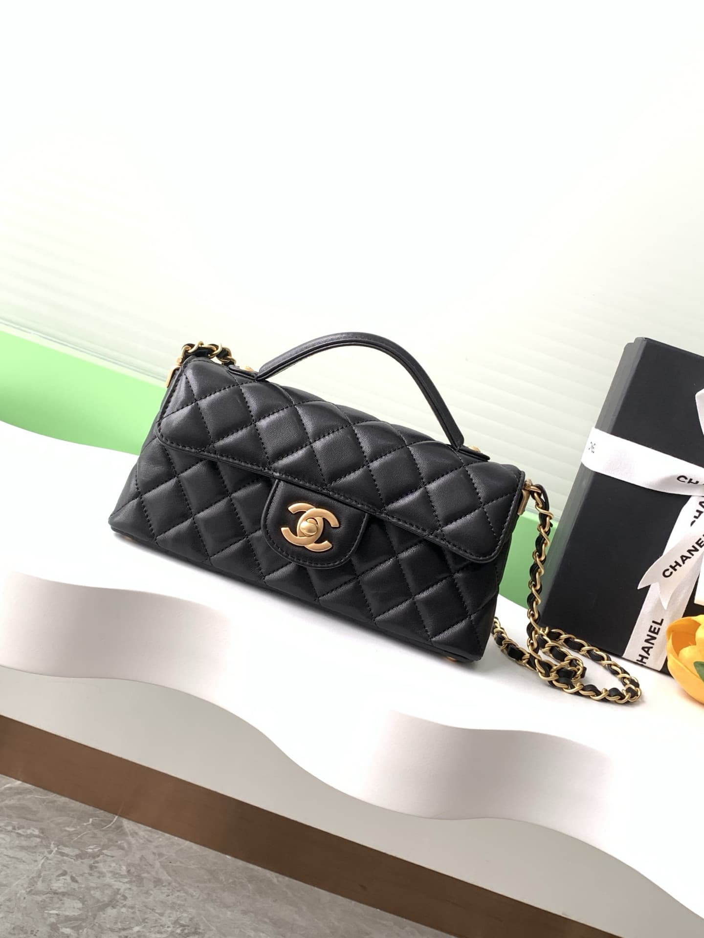Mini FLAP BAG WITH TOP HANDLE Lambskin Gold-Metal AS5354 Black A