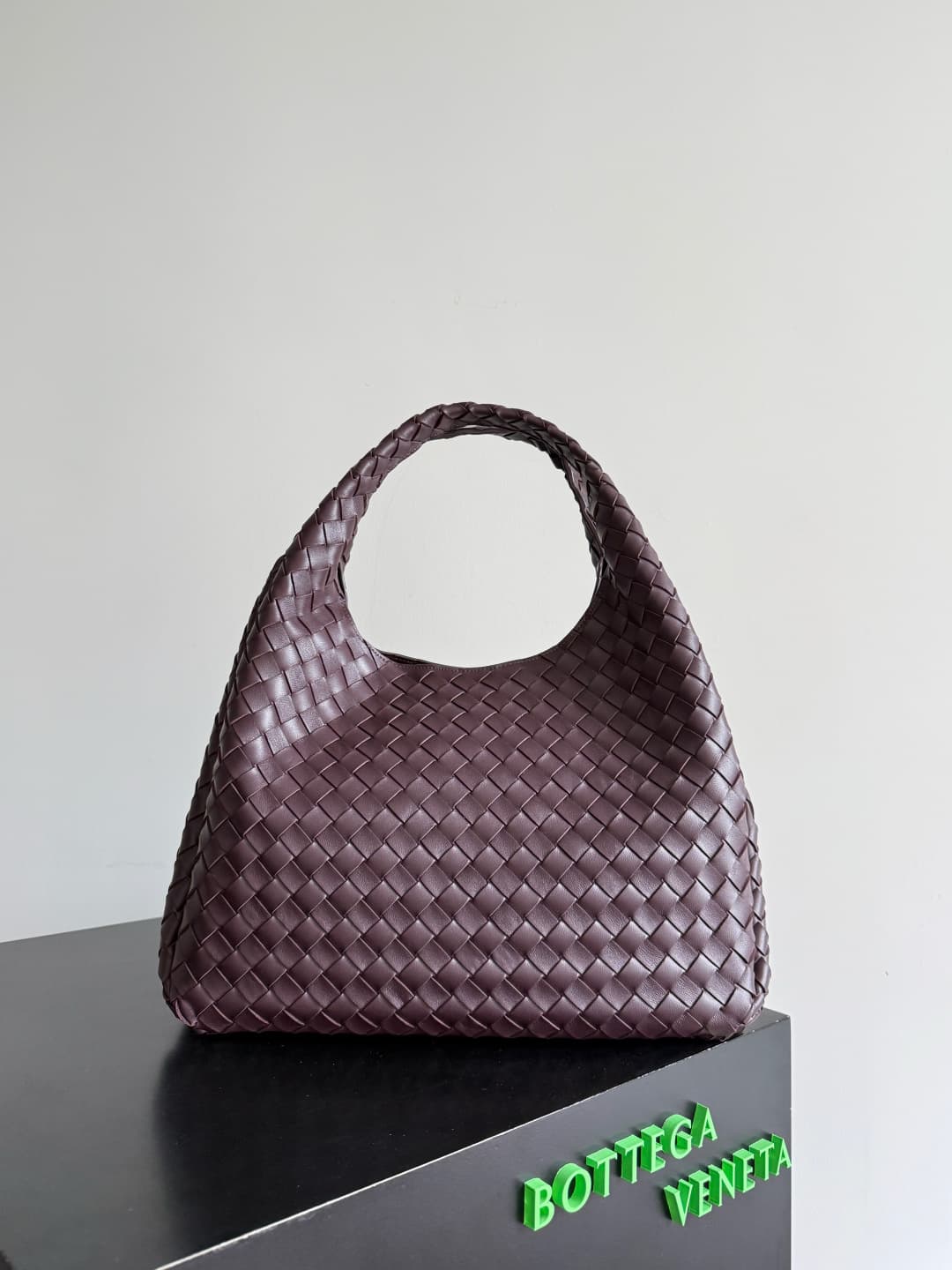Bottega Veneta Large Campana shoulder bag suede in Intrecciato leather Claret TOP