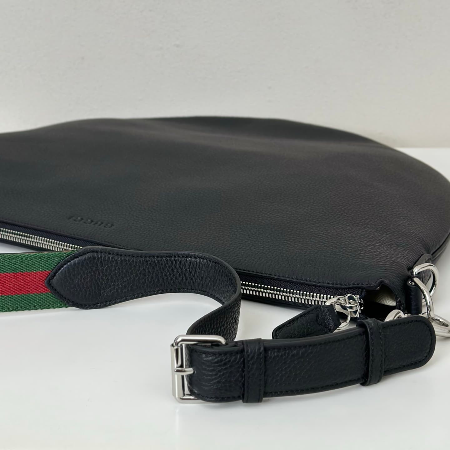 Gucci B large shoulder bag Black 800194 High