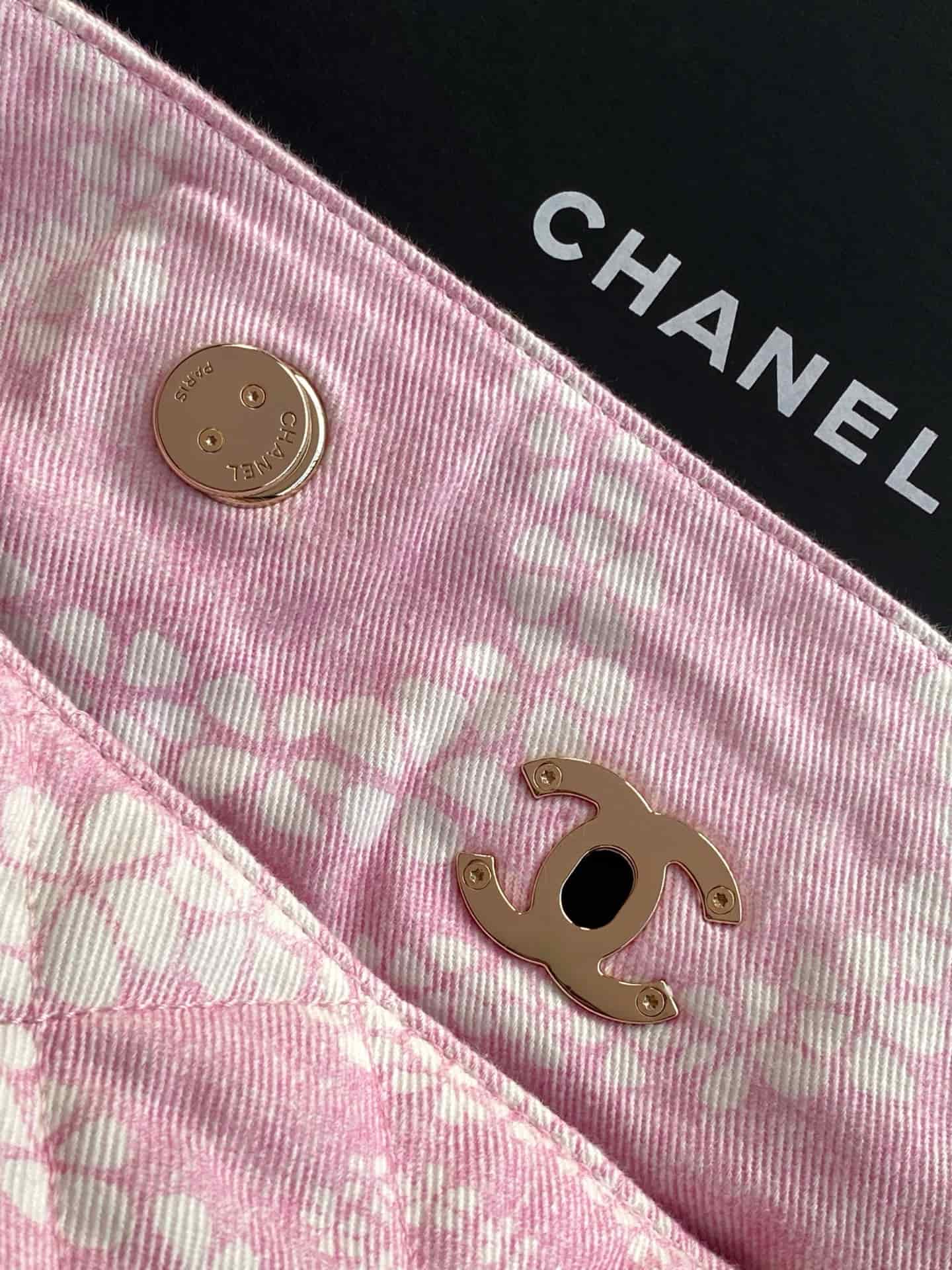 Chanel Beach Hobo Handbag Printed Cotton & Gold-Tone Metal AS5429 White and Pink A