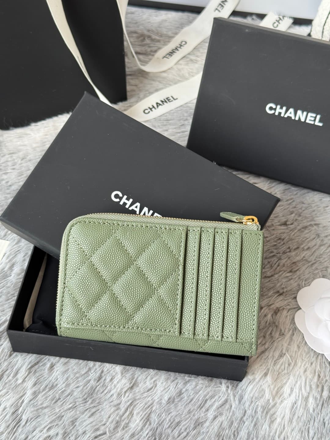 Chanel Classic Zipped Card Holder AP3179 A