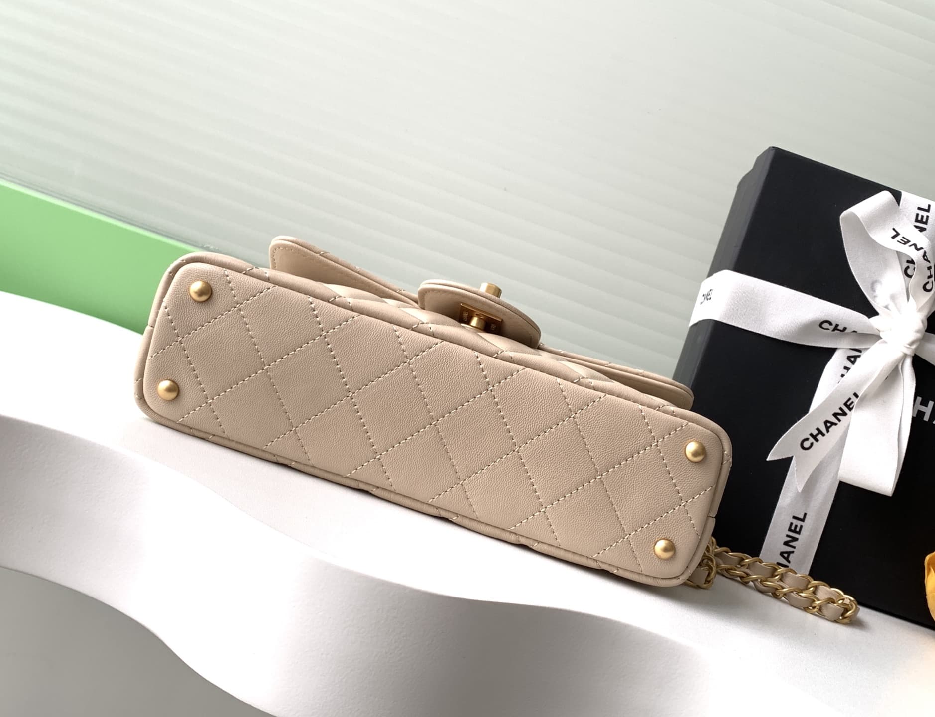 Mini FLAP BAG WITH TOP HANDLE Lambskin Gold-Metal AS5354 Beige A