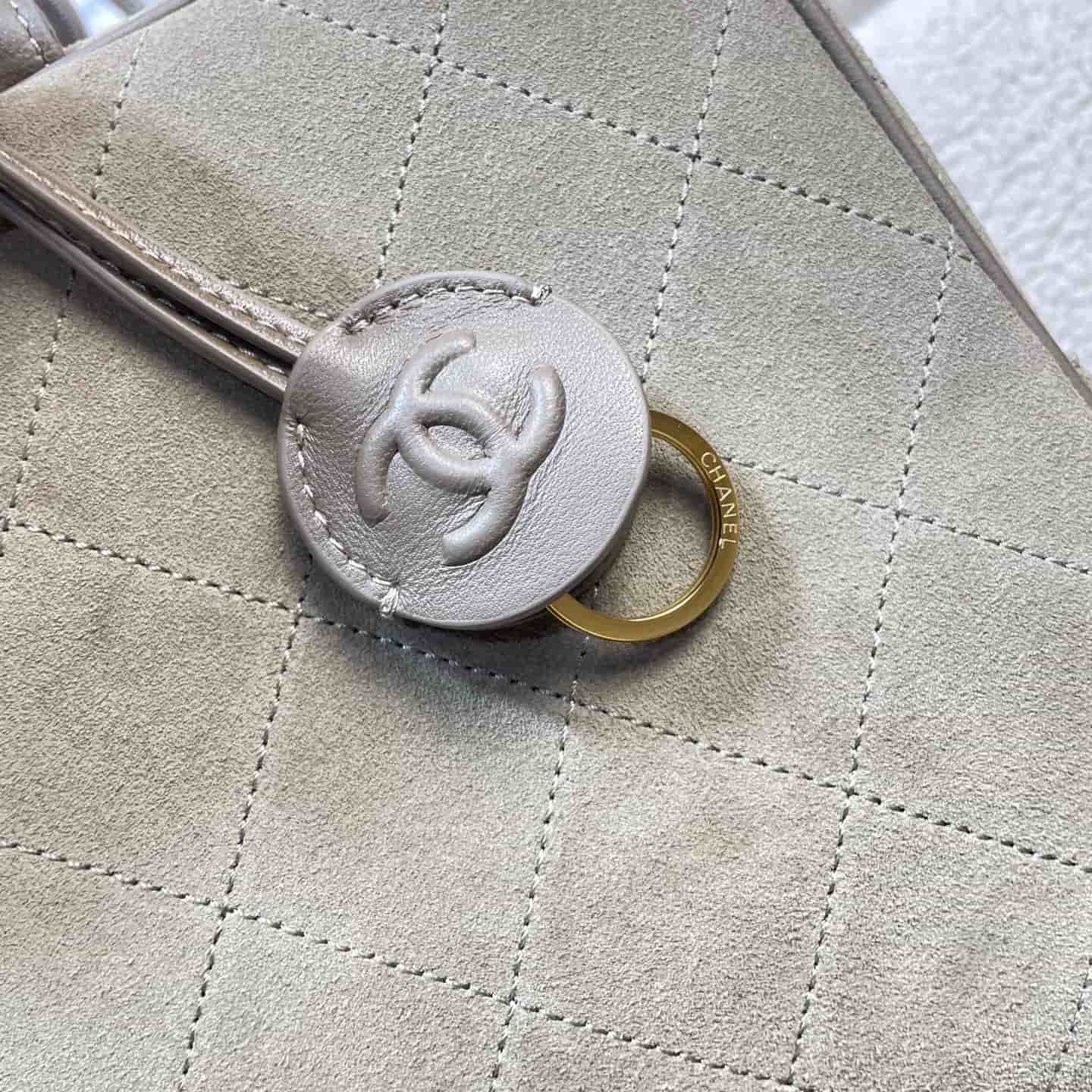 Chanel Maxi bowling bag Suede calfskin & Gold-Tone Metal Khaki AS6211 A