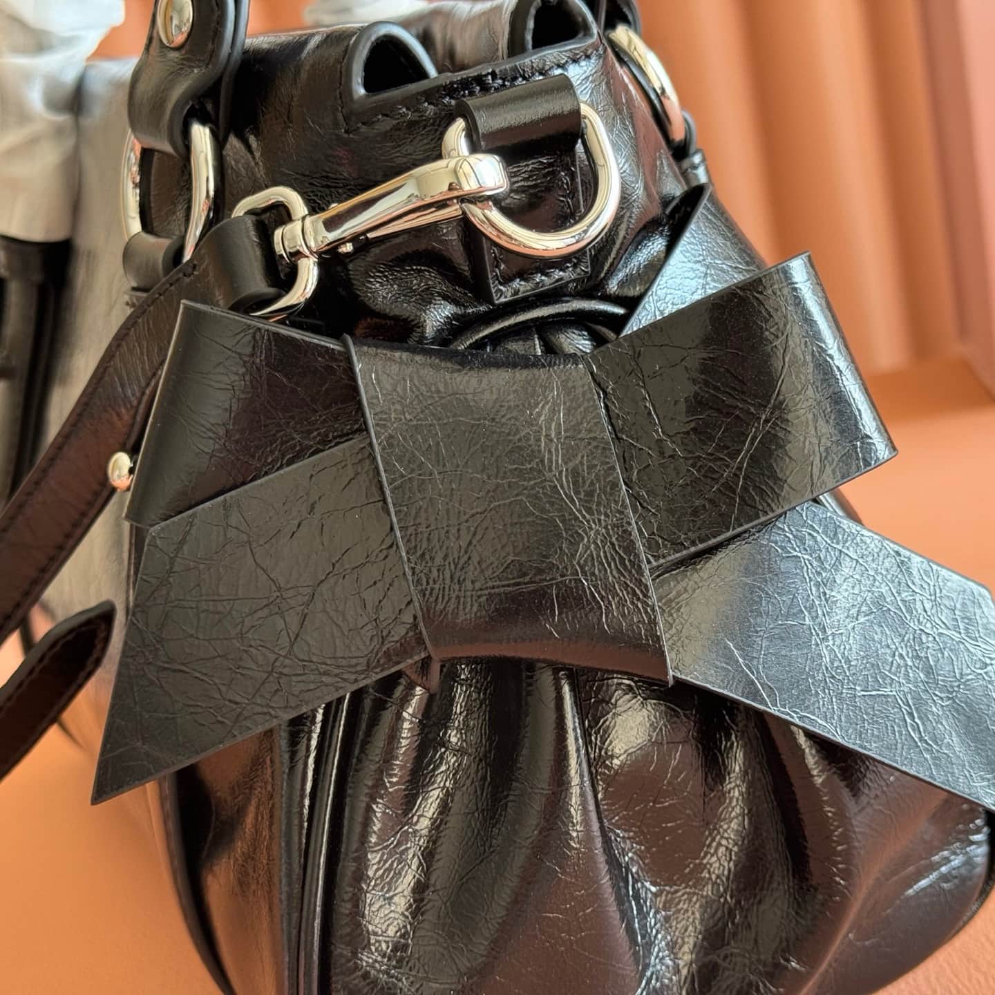 Miu Miu Shiny leather top-handle bag Black Calfskin 5BA327 TOP