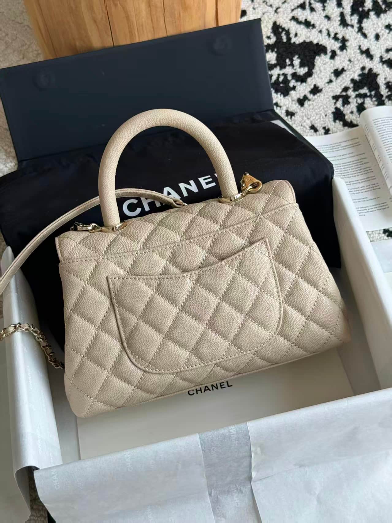 FLAP BAG WITH TOP HANDLE Grained Calfskin & Gold-Tone Metal A92990 Beige TOP