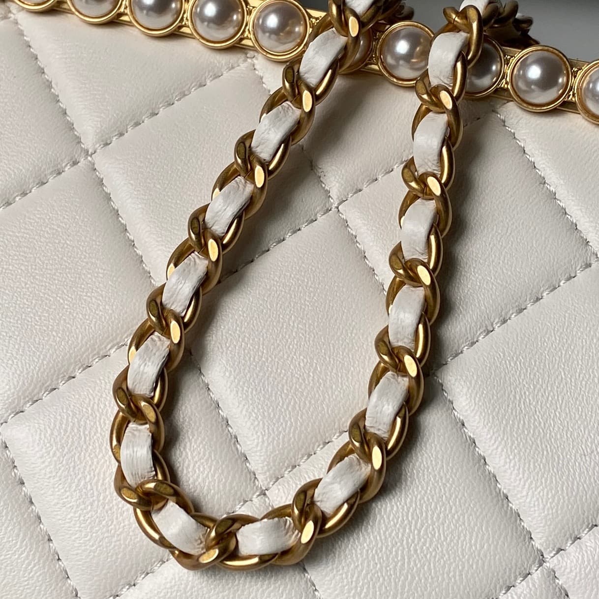 Chanel Pearly Lambskin Imitation Pearls & Gold-Tone Metal Cream AS5912 A