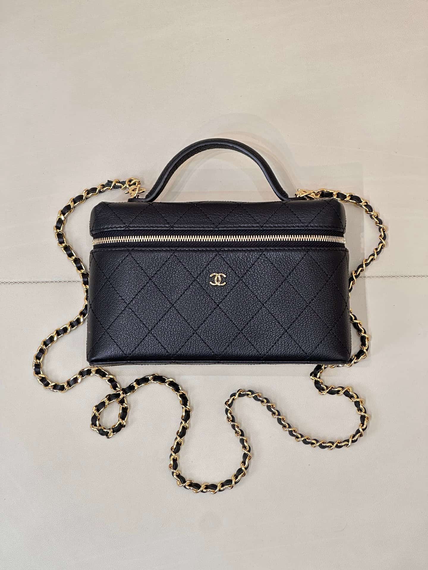 Chanel Vanity with Chain Grained Shiny Calfskin & Gold-Tone Metal Black AP5100 TOP