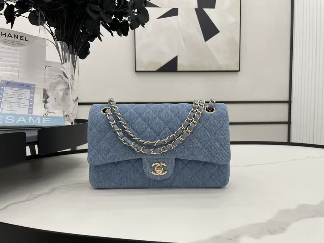 Medium CLASSIC HANDBAG Denim Gold Metal A
