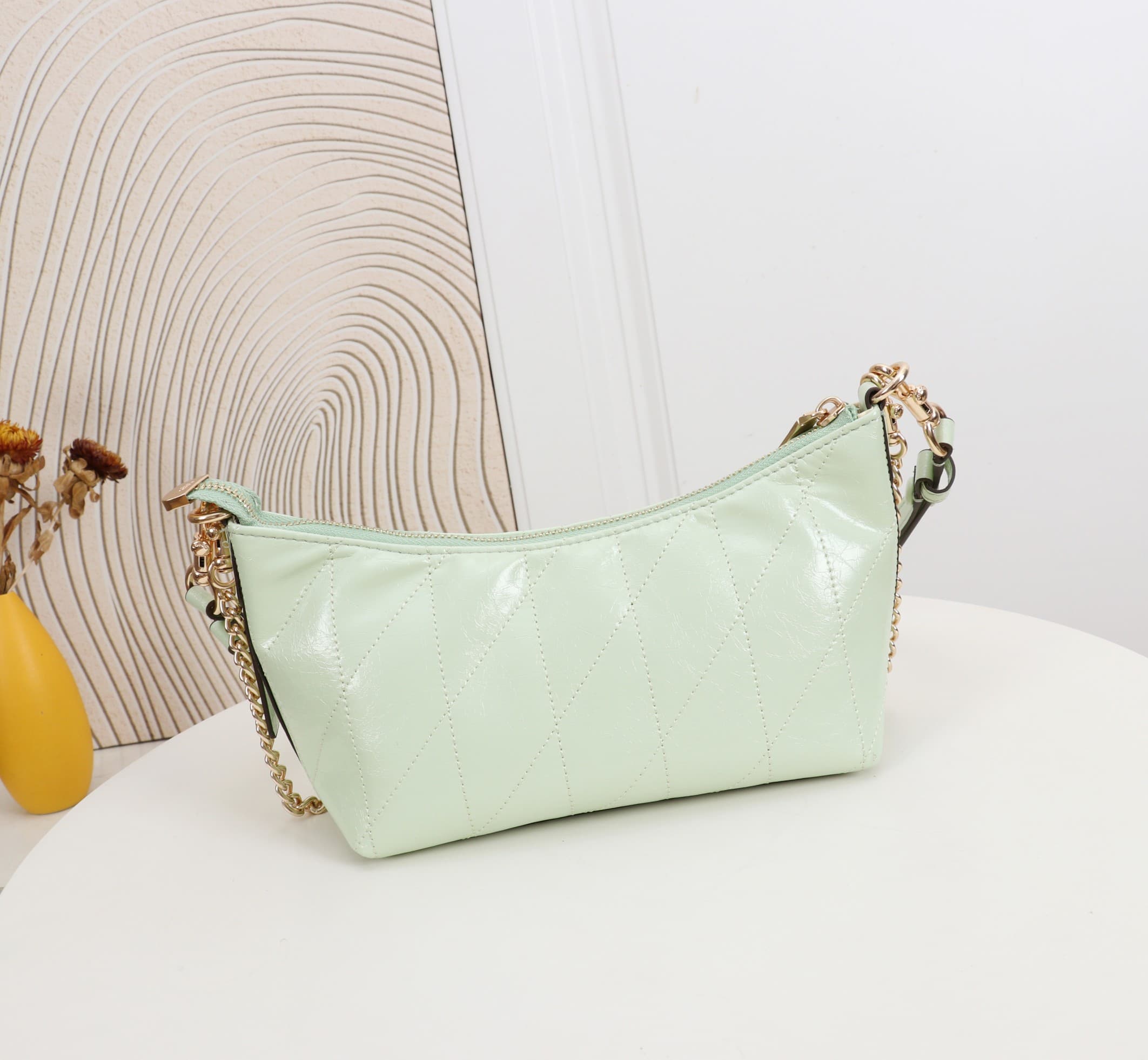 Coach Caitlin Shoulder Bag With Quilting Glazed leather/Gold/Green High