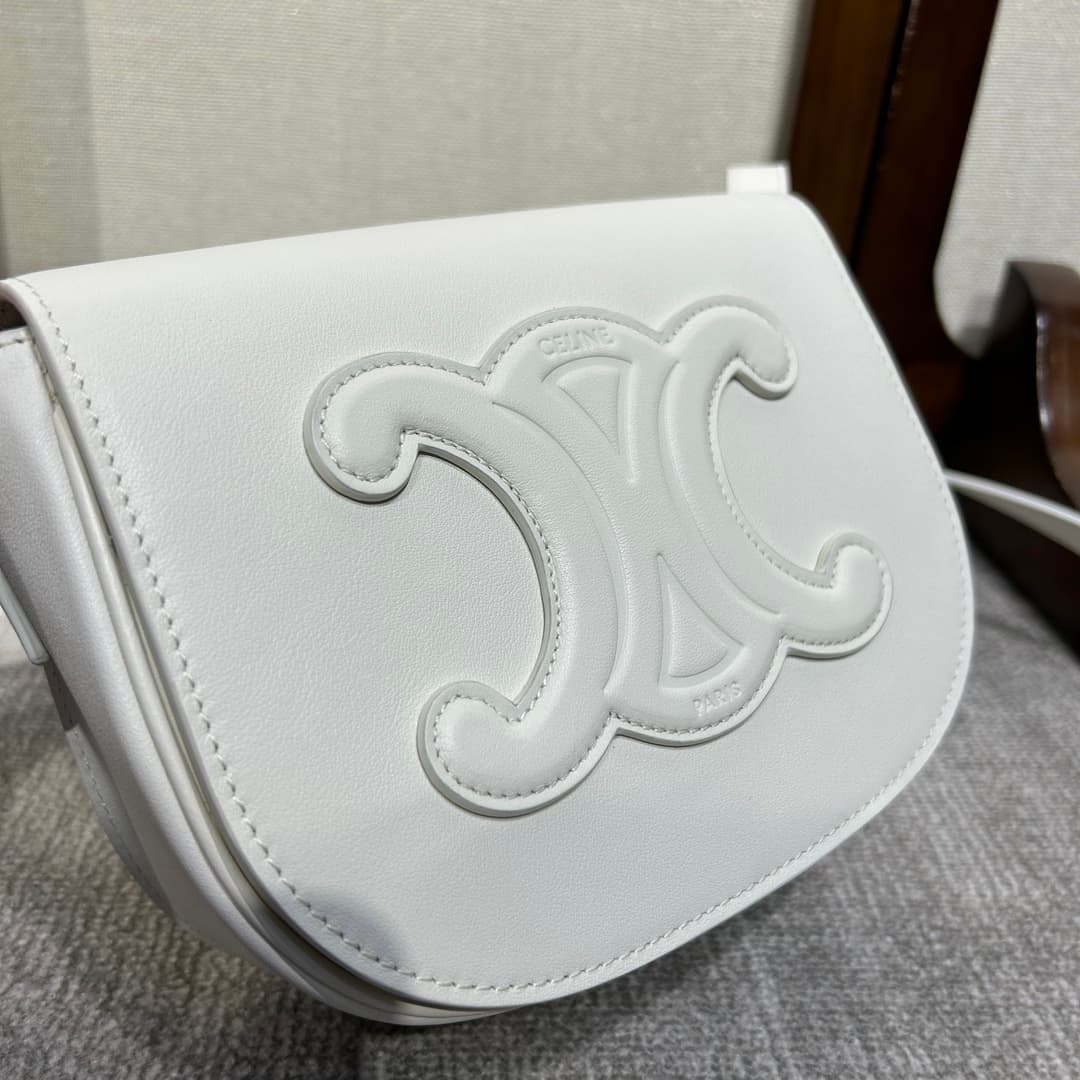 CELINE Folco Cuir Triomphe Shoulder Bag in White Calfskin Leather High
