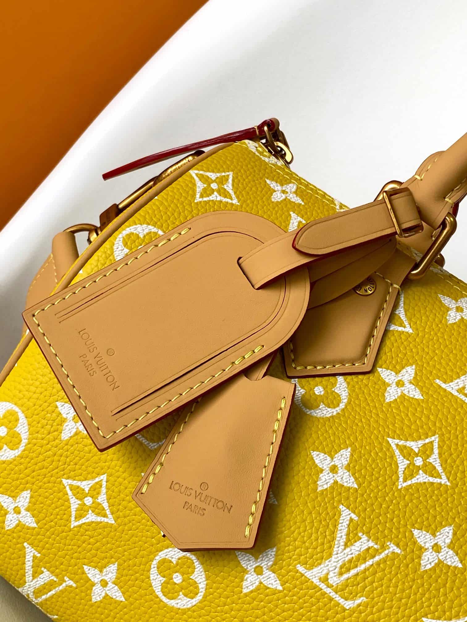 Louis Vuitton Speedy P9 Bandoulière 25 Yellow Soft calfskin M24426 High