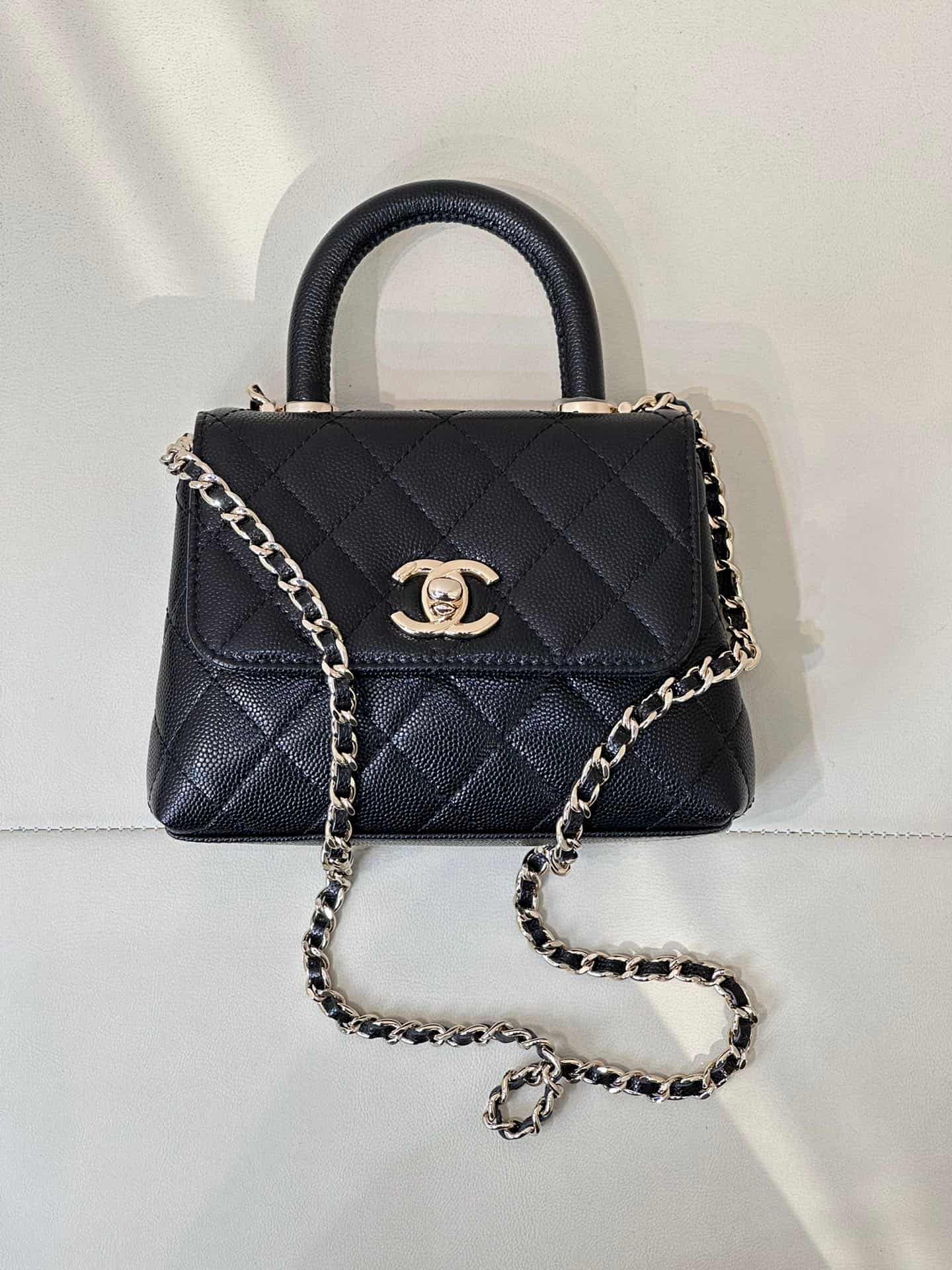 Chanel Clutch with chain Grained Calfskin & Gold-Tone Metal Black AP4244 TOP