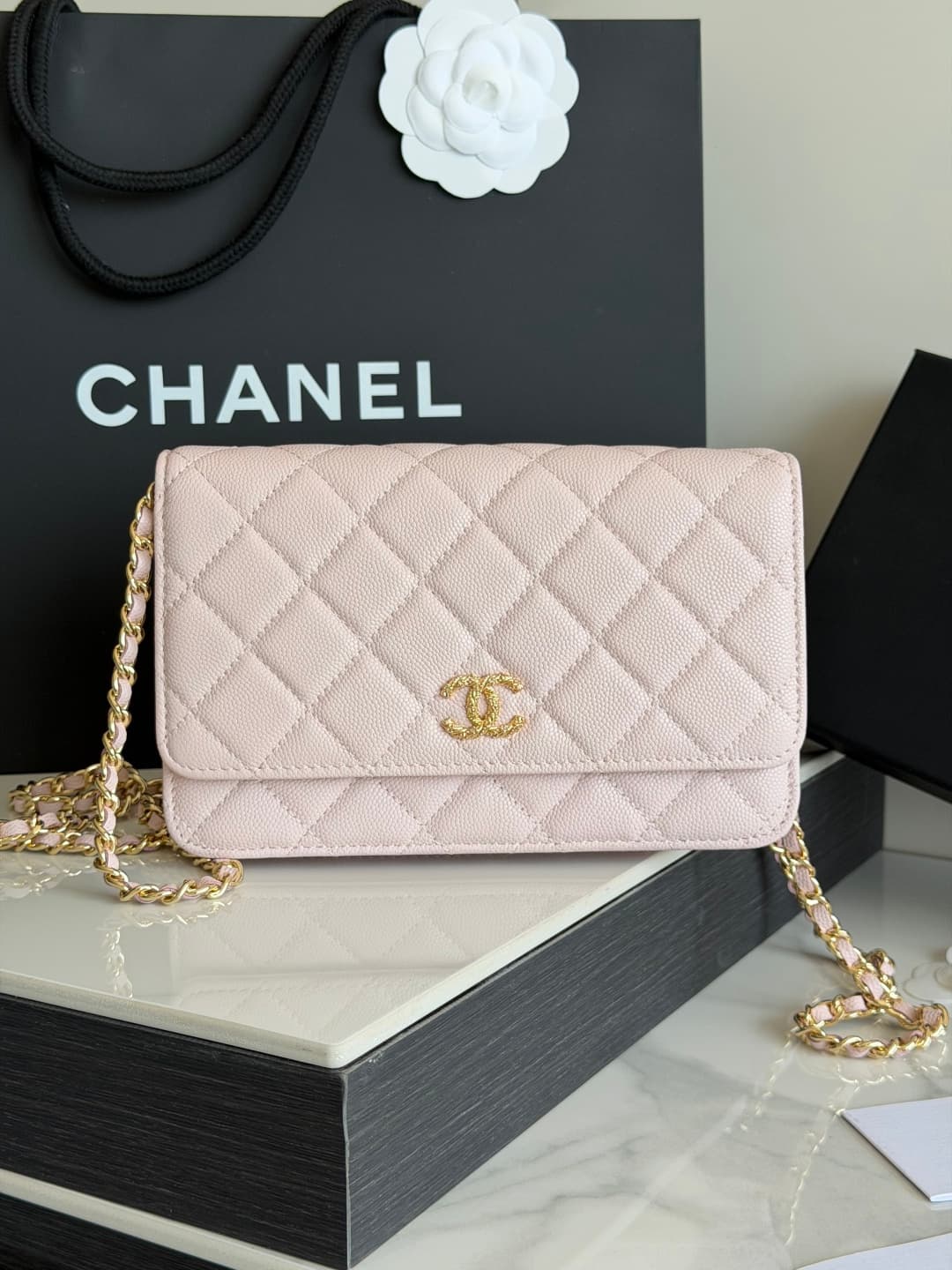 Chanel Wallet on Chain Shiny Grained Calfskin Strass & Gold-Tone Metal Pink AP5073 High
