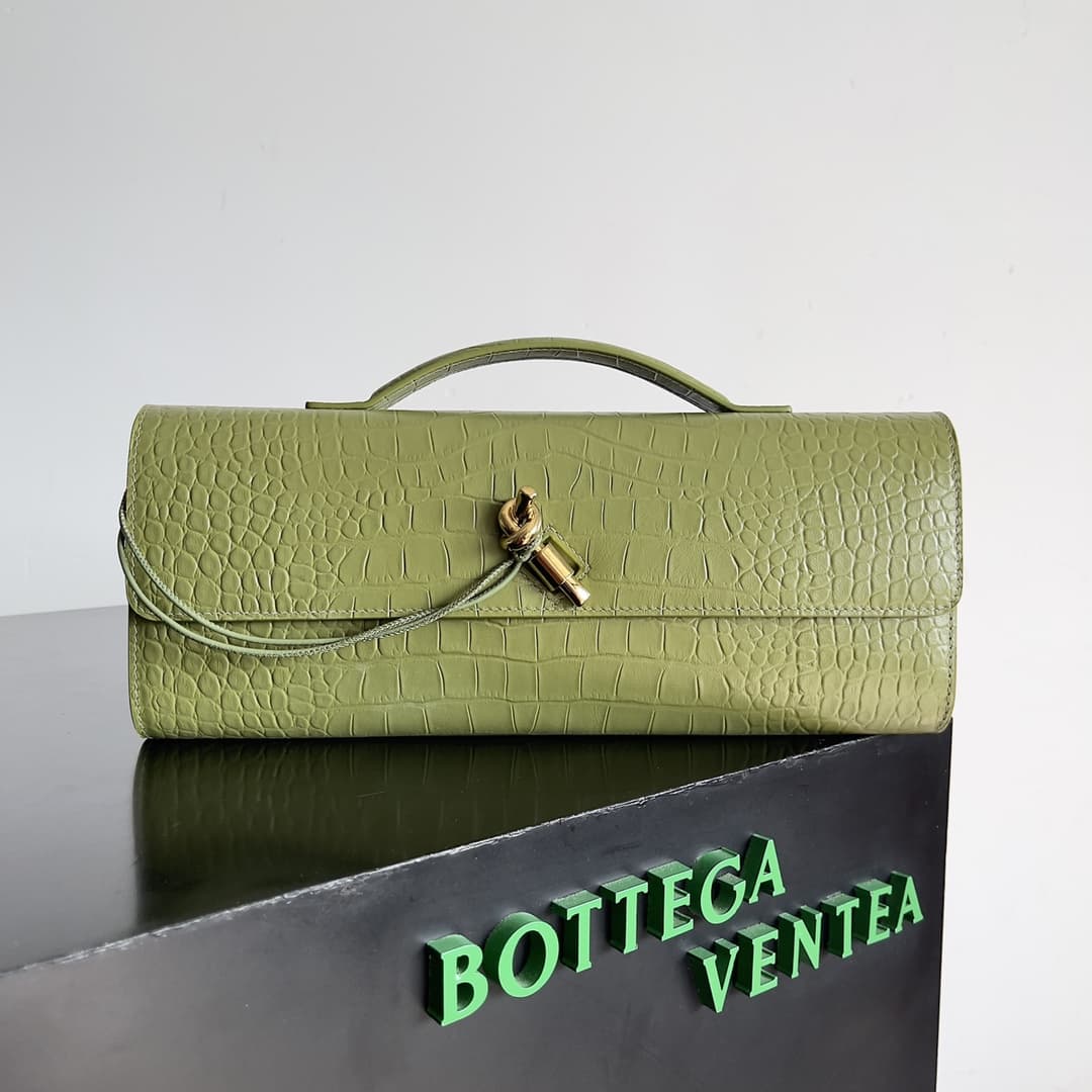 BV Long Clutch Andiamo With Handle Lambskin TOP