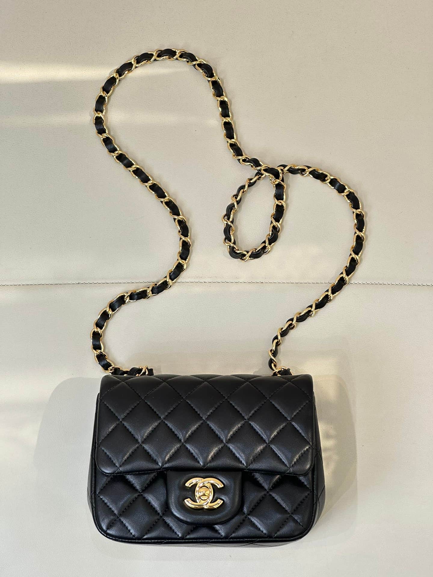 CHANEL Super Mini Classic Handbag Lambskin & Gold-Tone Metal A35200 Black TOP
