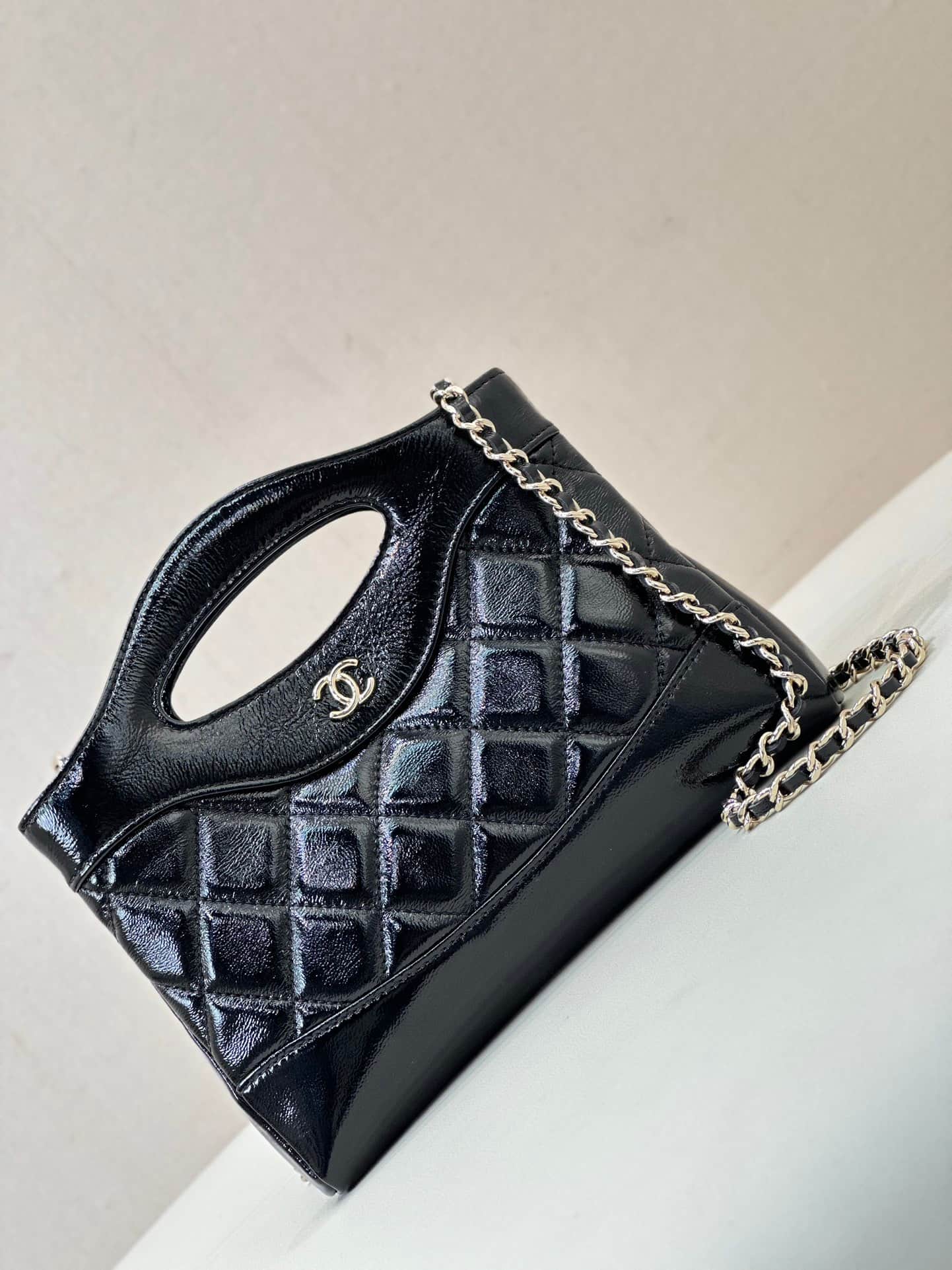 Chanel Clutch with chain Lambskin & Gold-Tone Metal AP3656 Black TOP