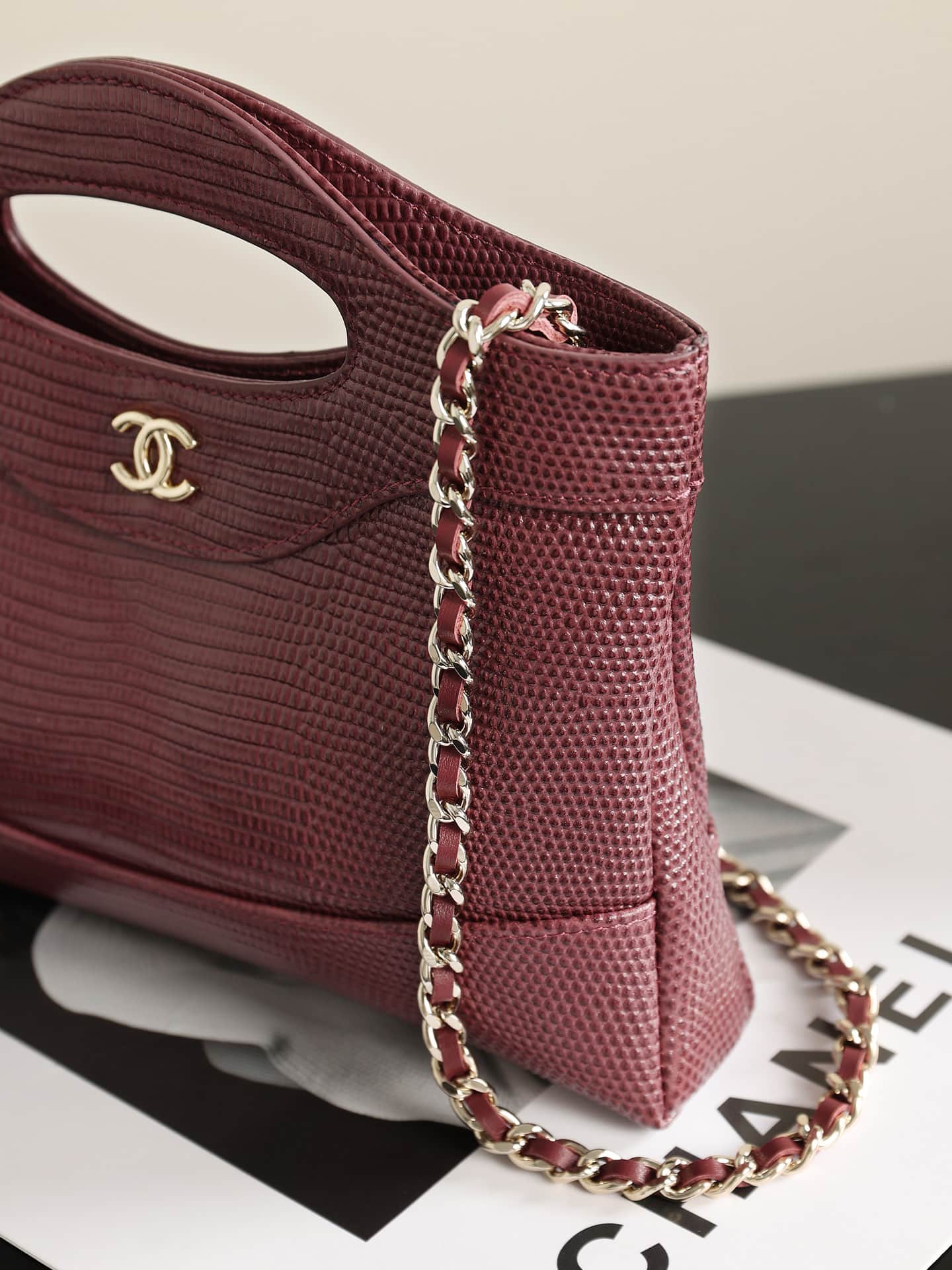 Chanel 31 Mini BAG Lizard-embossed Calfskin& Gold-Tone Metal AP3656 Dark Burgundy A