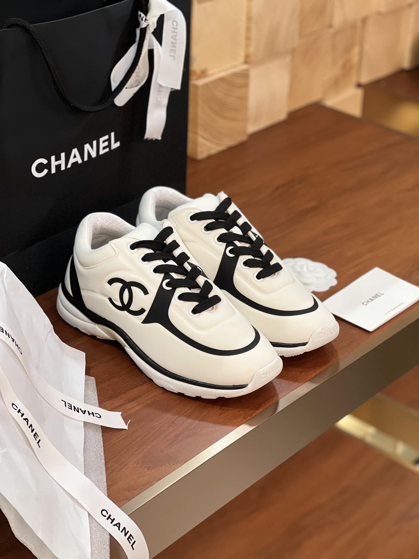 Chanel Sneaker Shoes Men Women
