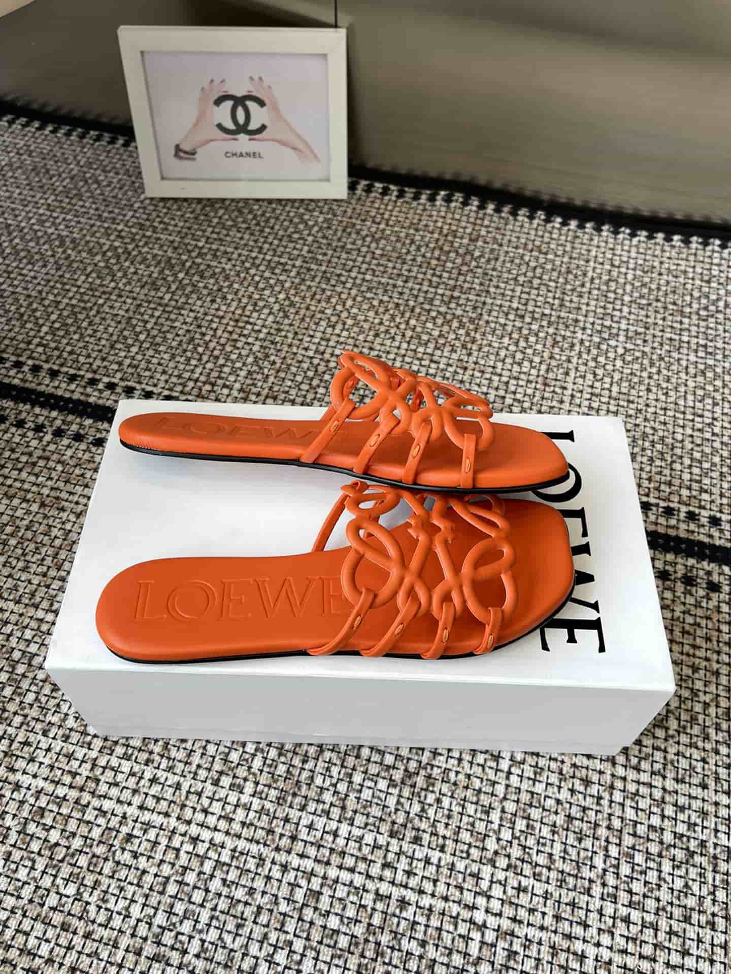 LOEWE Petal Anagram slide Shoes Women
