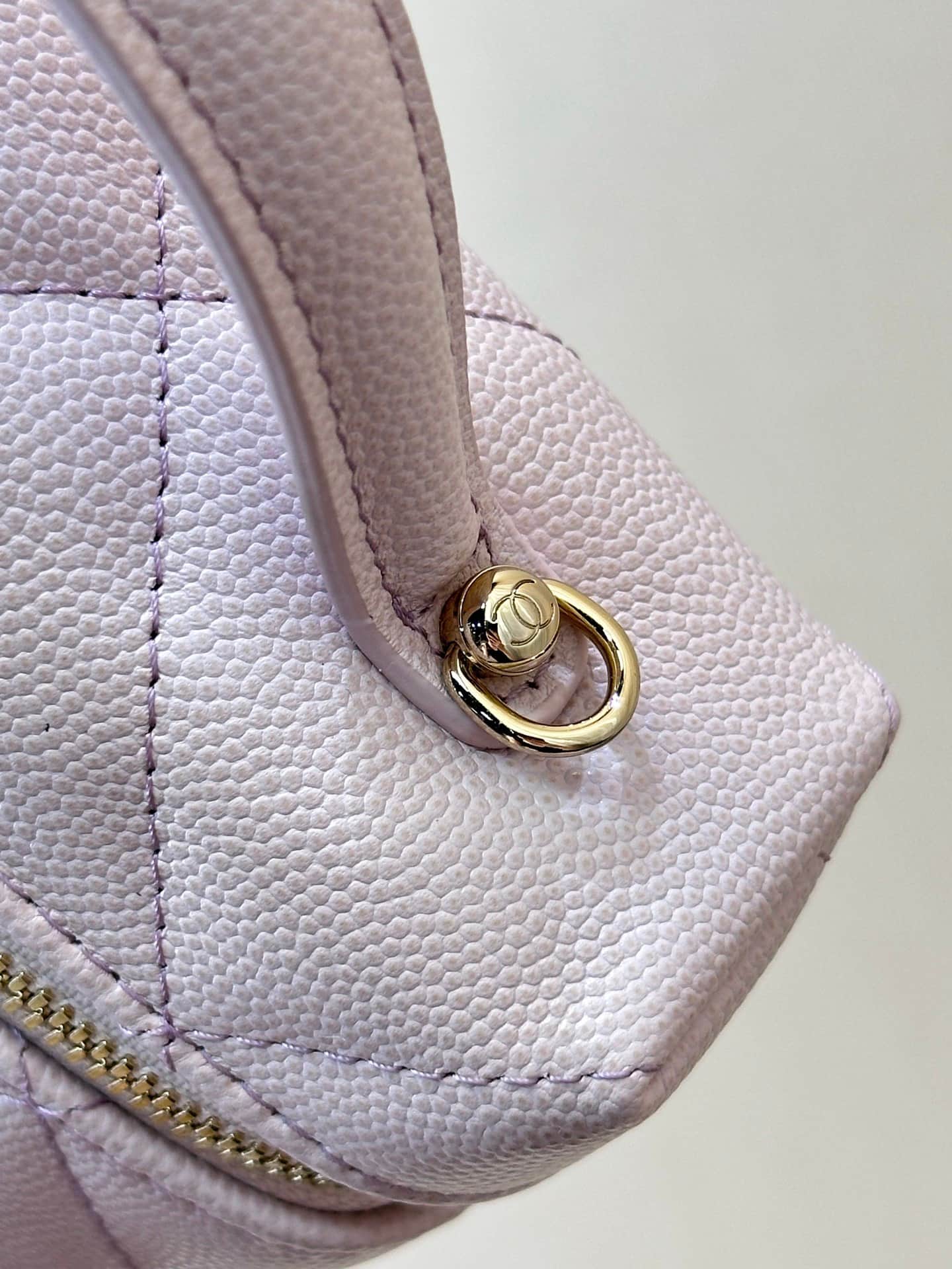 Chanel Vanity with Chain Grained Shiny Calfskin & Gold-Tone Metal Light Pink AP4936 TOP