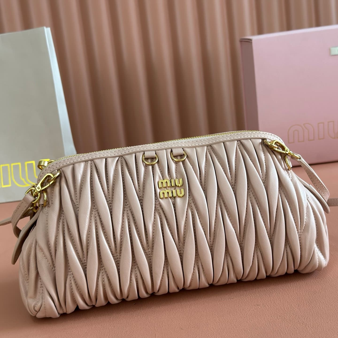 Miu Miu Caprice matelassé nappa leather clutch Powder Pink TOP