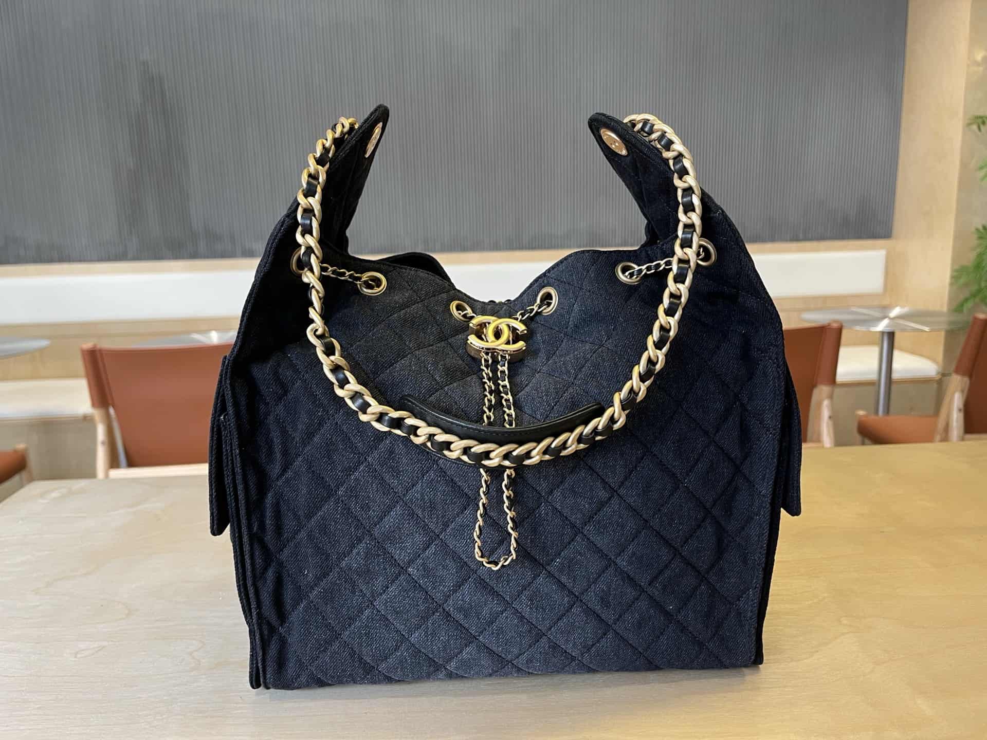 Chanel 25 Medium Hobo Medium handbag AS5311 Denim & Gold-tone Metal Black A