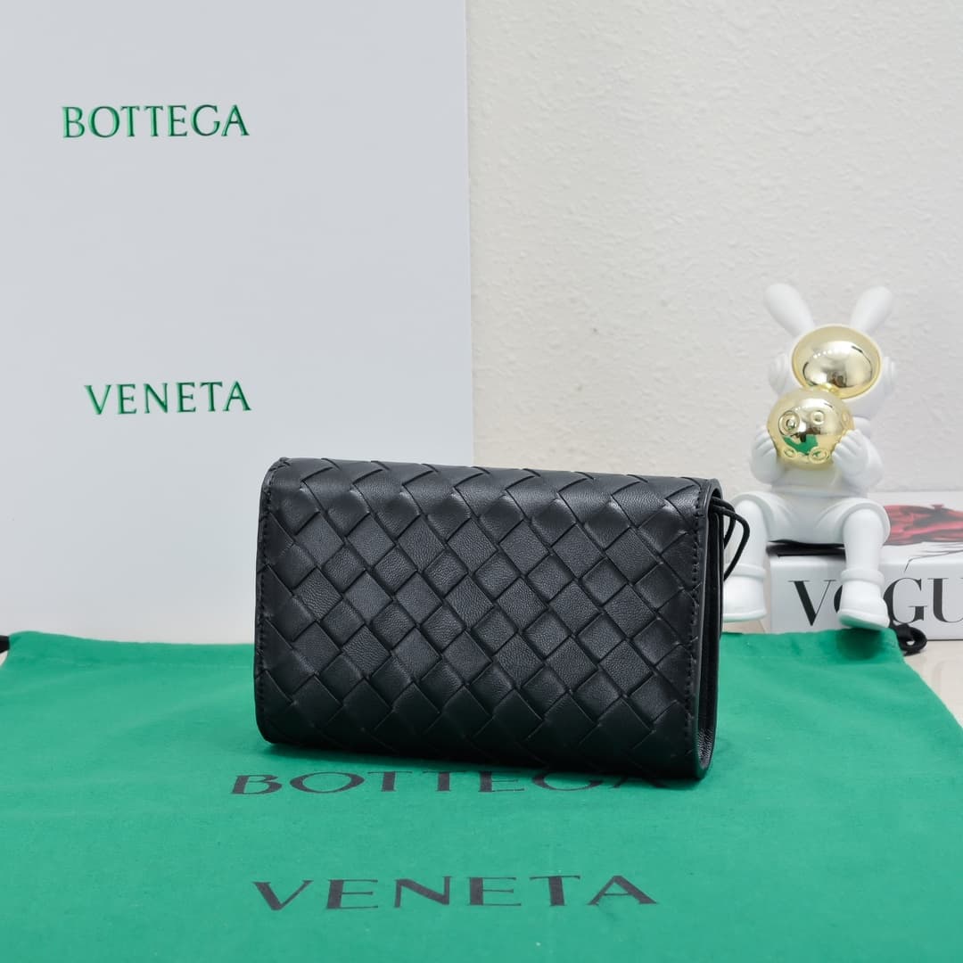BV Andiamo Clutch Black High