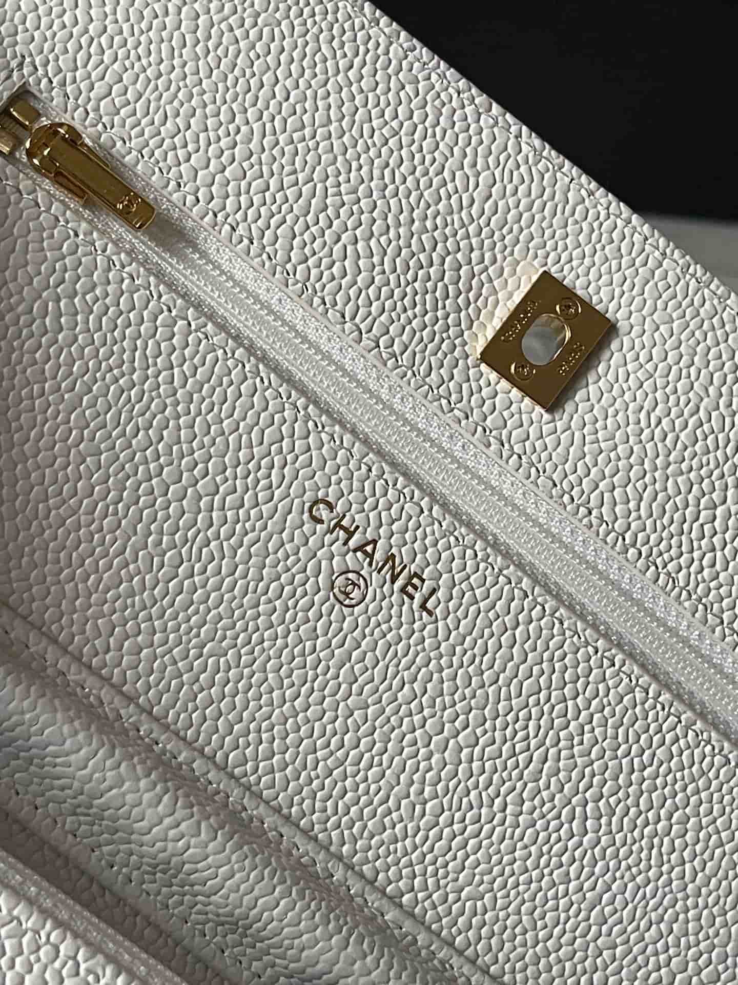 Chanel Classic Wallet on Chain Grained Shiny Calfskin & Gold-Tone Metal AP4241 White A