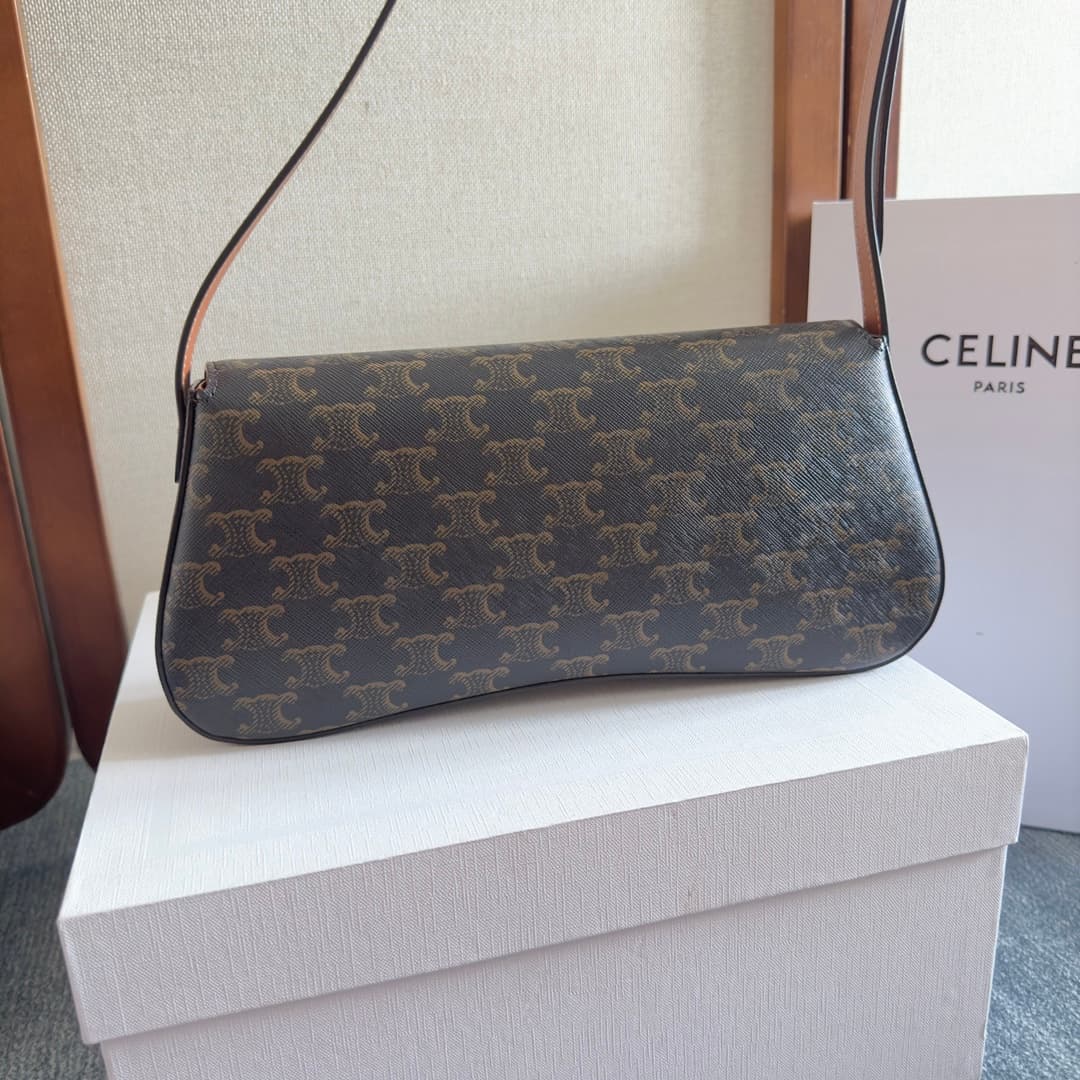 CELINE Triomphe Lola bag in Tan High