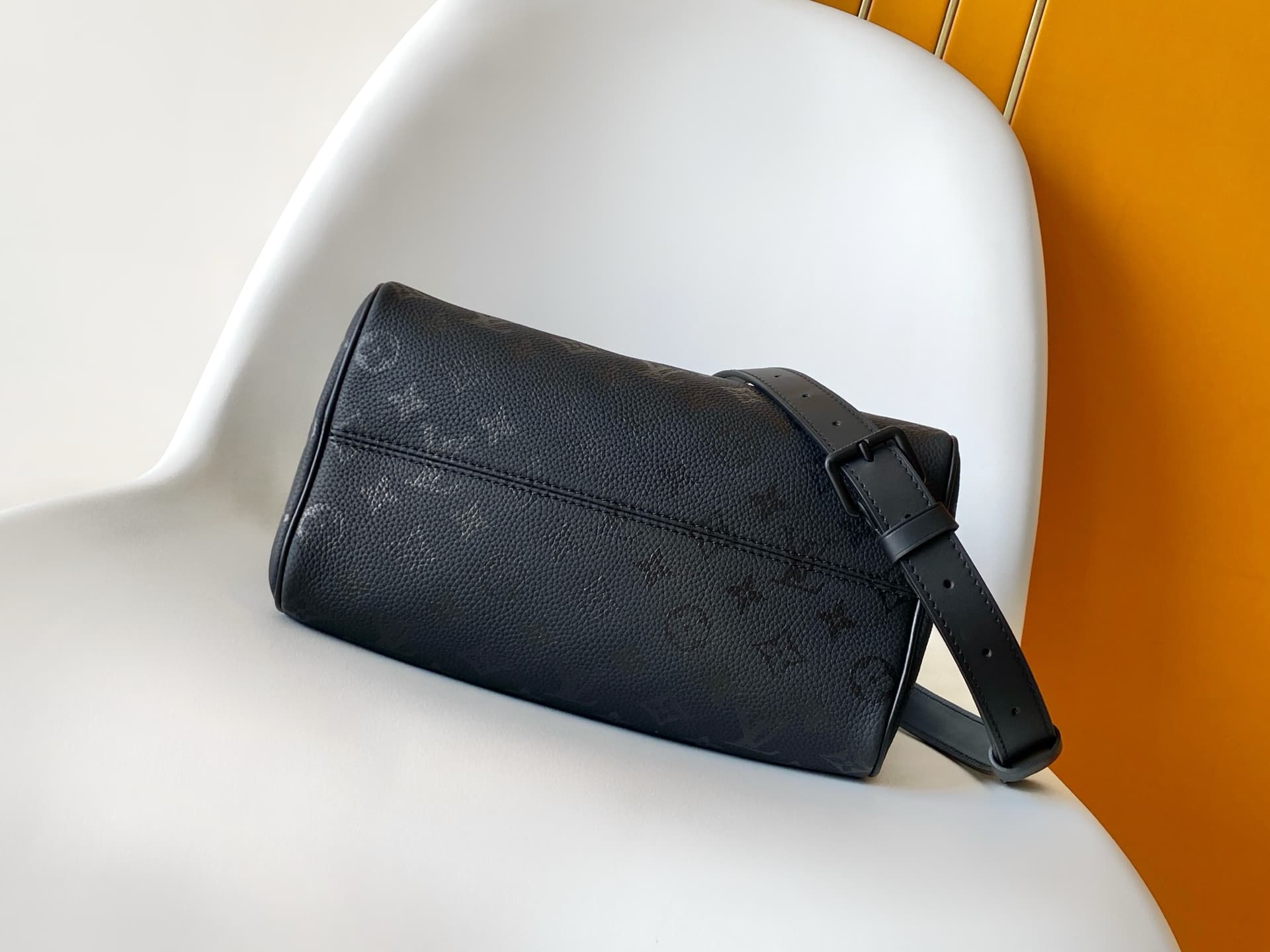 Louis Vuitton Speedy P9 Bandoulière 25 Monogram Ultra Black Calfskin leather M28189 High
