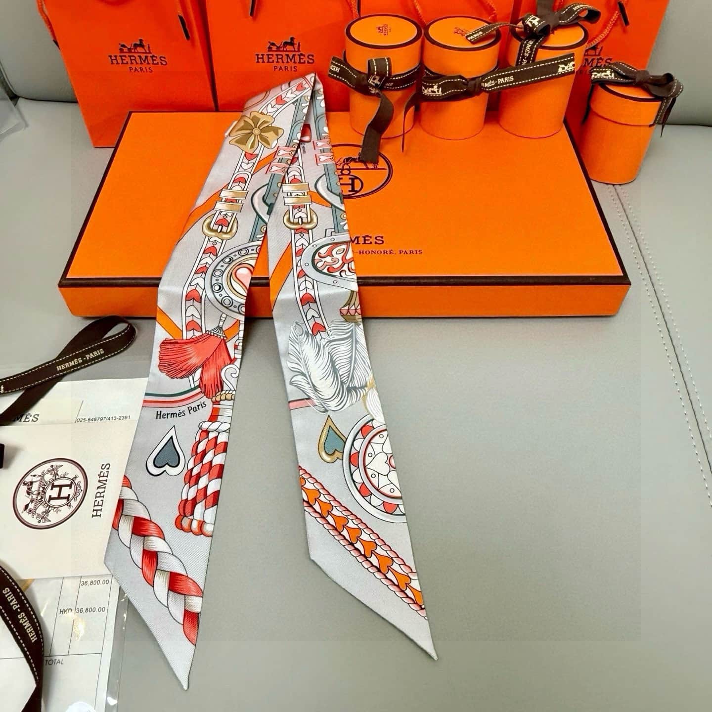 Hermes Harnais de Coeur silk twilly scarf