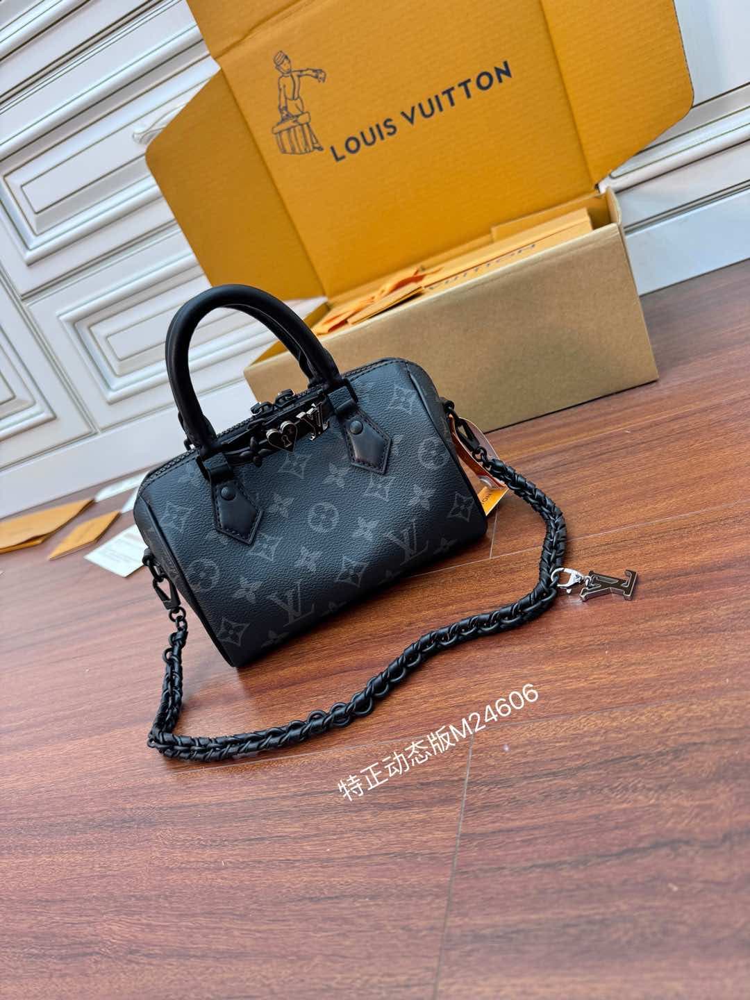 Louis Vuitton SPEEDY BANDOULIÈRE 18 Monogram Eclipse M24606 Top