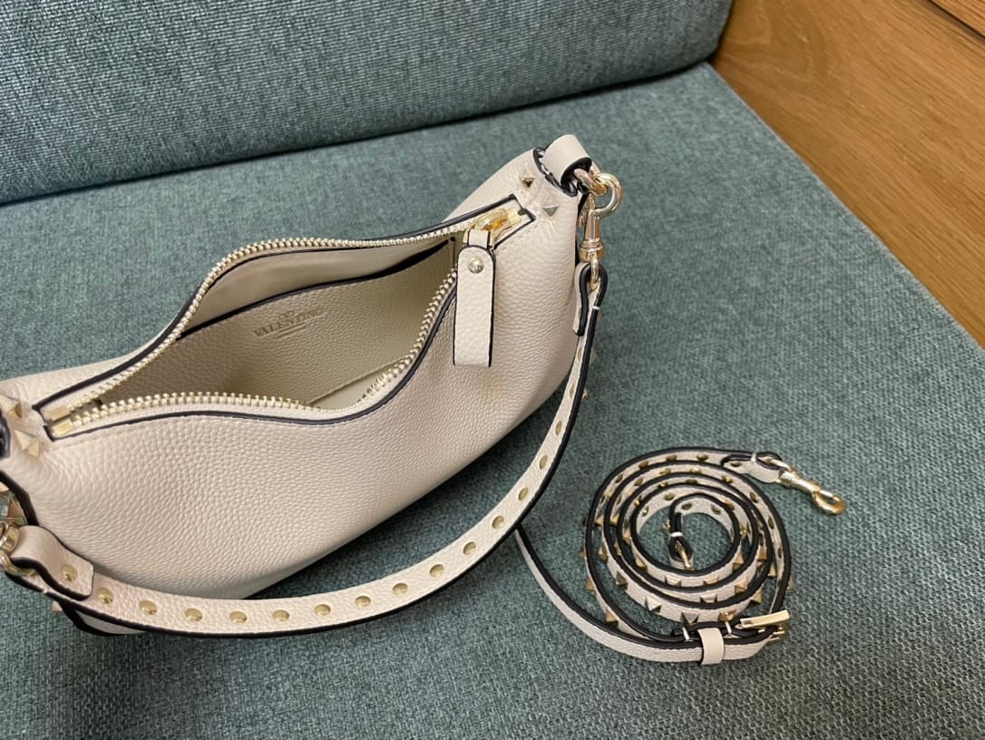 Valentino Garavani Rockstud Hobo bag in grainy white calfskin high