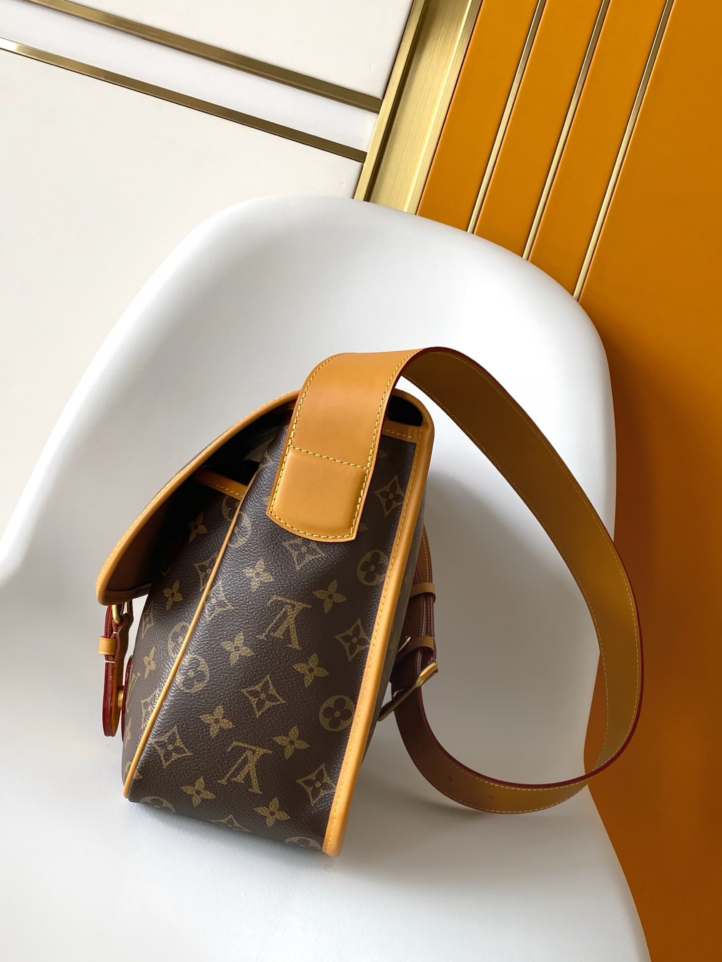 Louis Vuitton Satchel Messenger Monogram coated canvas M14723 High