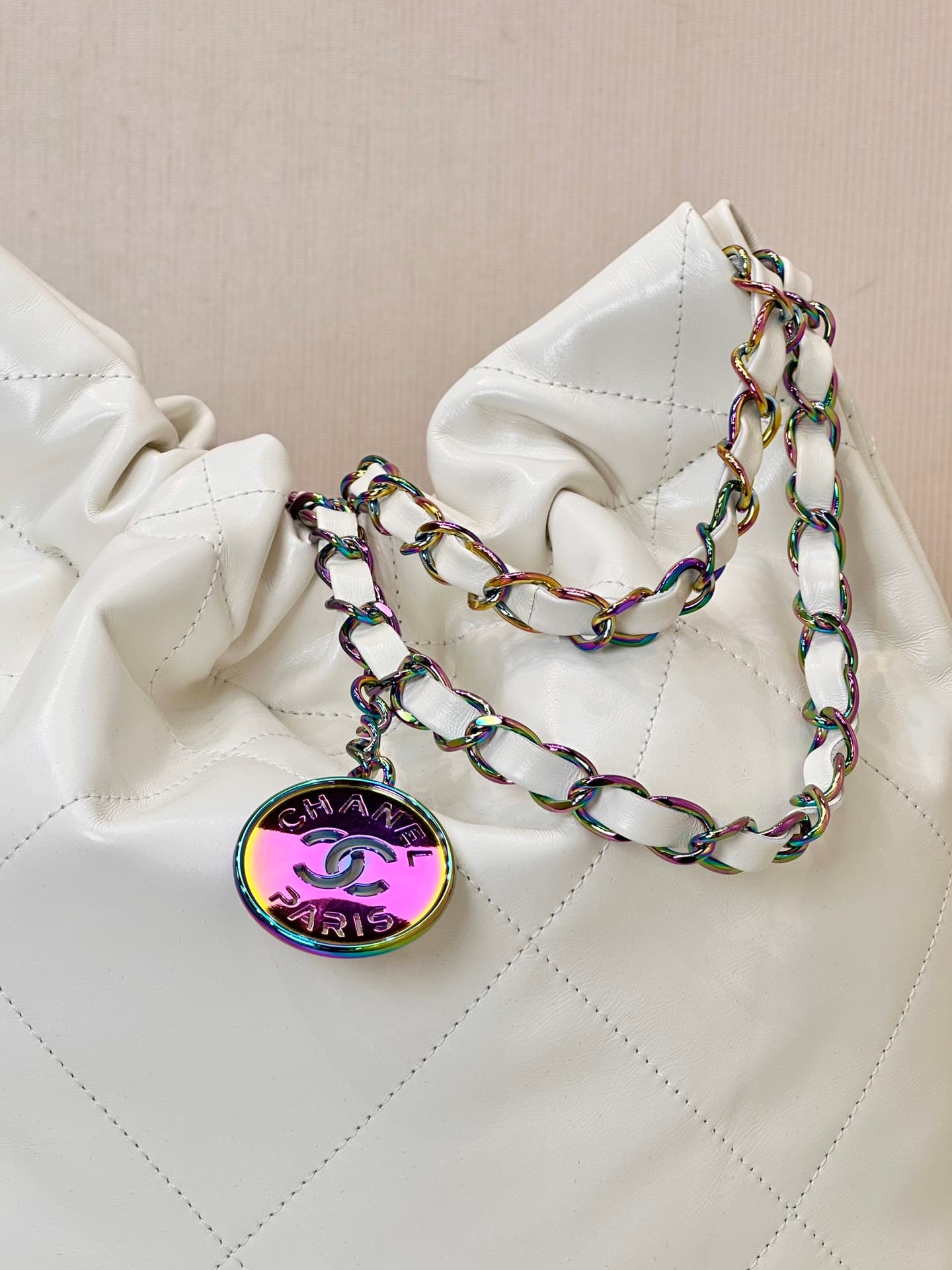 Chanel 22 Small handbag Shiny calfskin & rainbow metal AS3260 White TOP