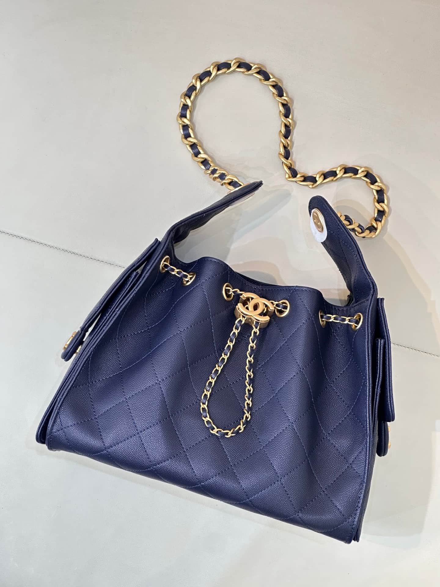 Chanel 25 Small Hobo handbag AS5293 Grained Calfskin & Gold-tone Metal Dark Blue TOP