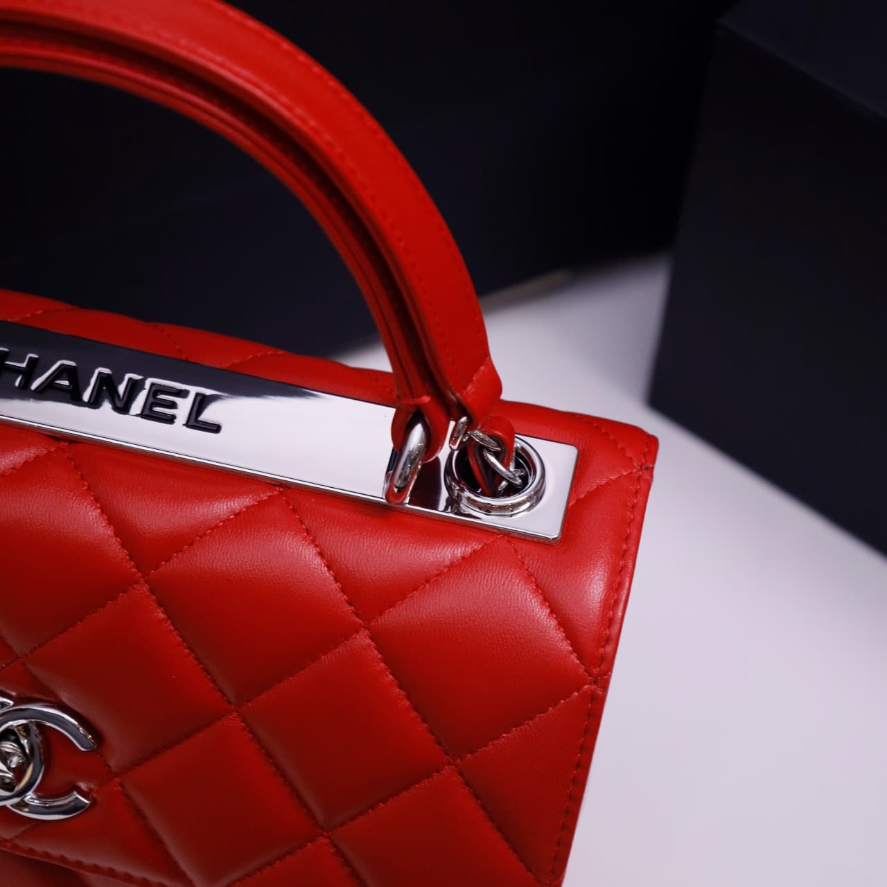 SMALL FLAP BAG WITH TOP HANDLE Lambskin Silver Metal Red A