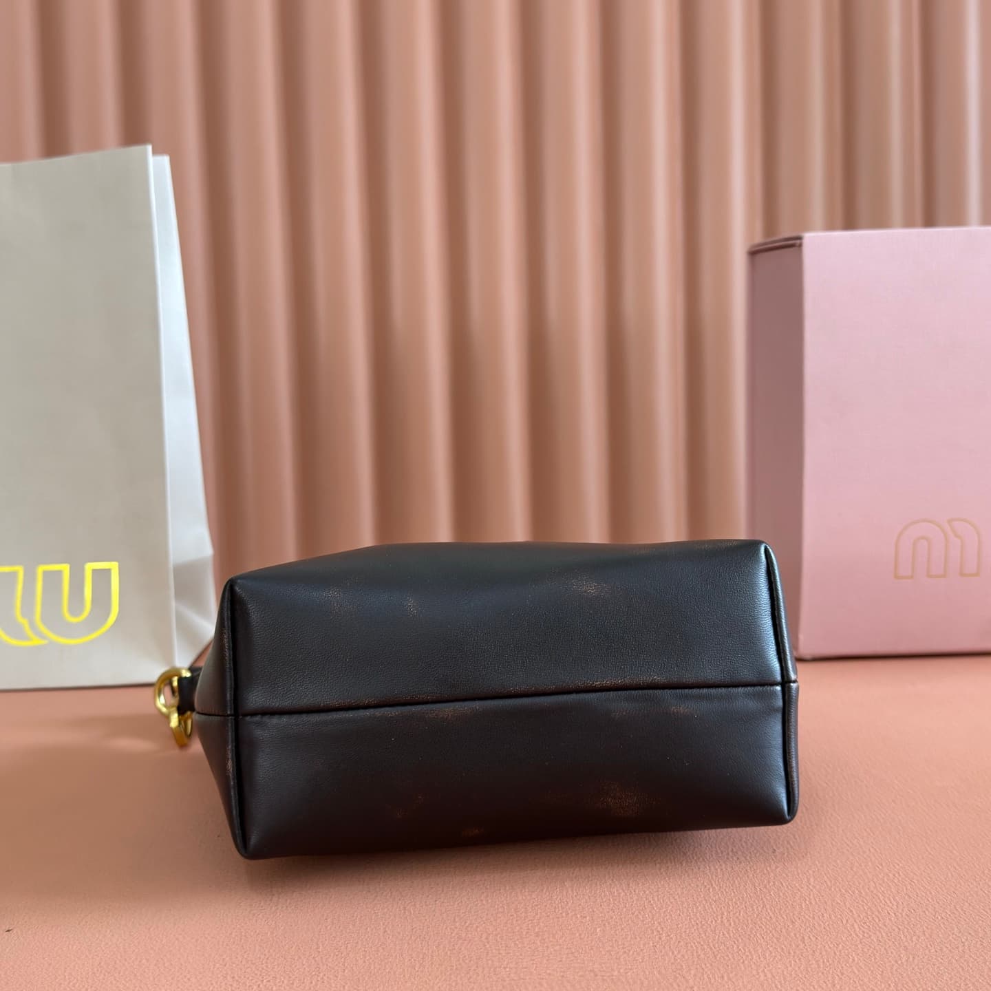 Miu Miu Leather pouch Coffee Brown/Green 5NE841 High