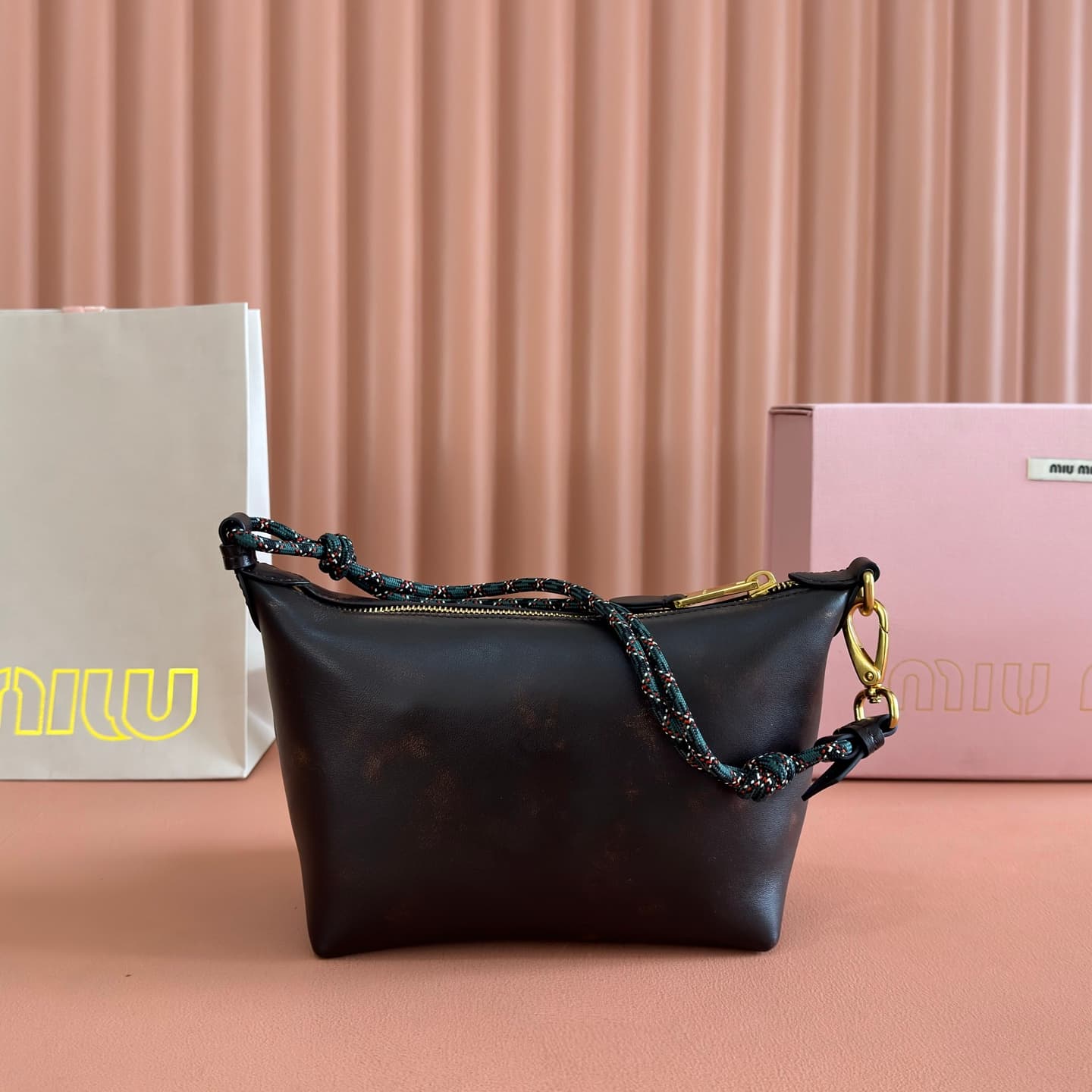 Miu Miu Leather pouch Coffee Brown/Green 5NE841 High