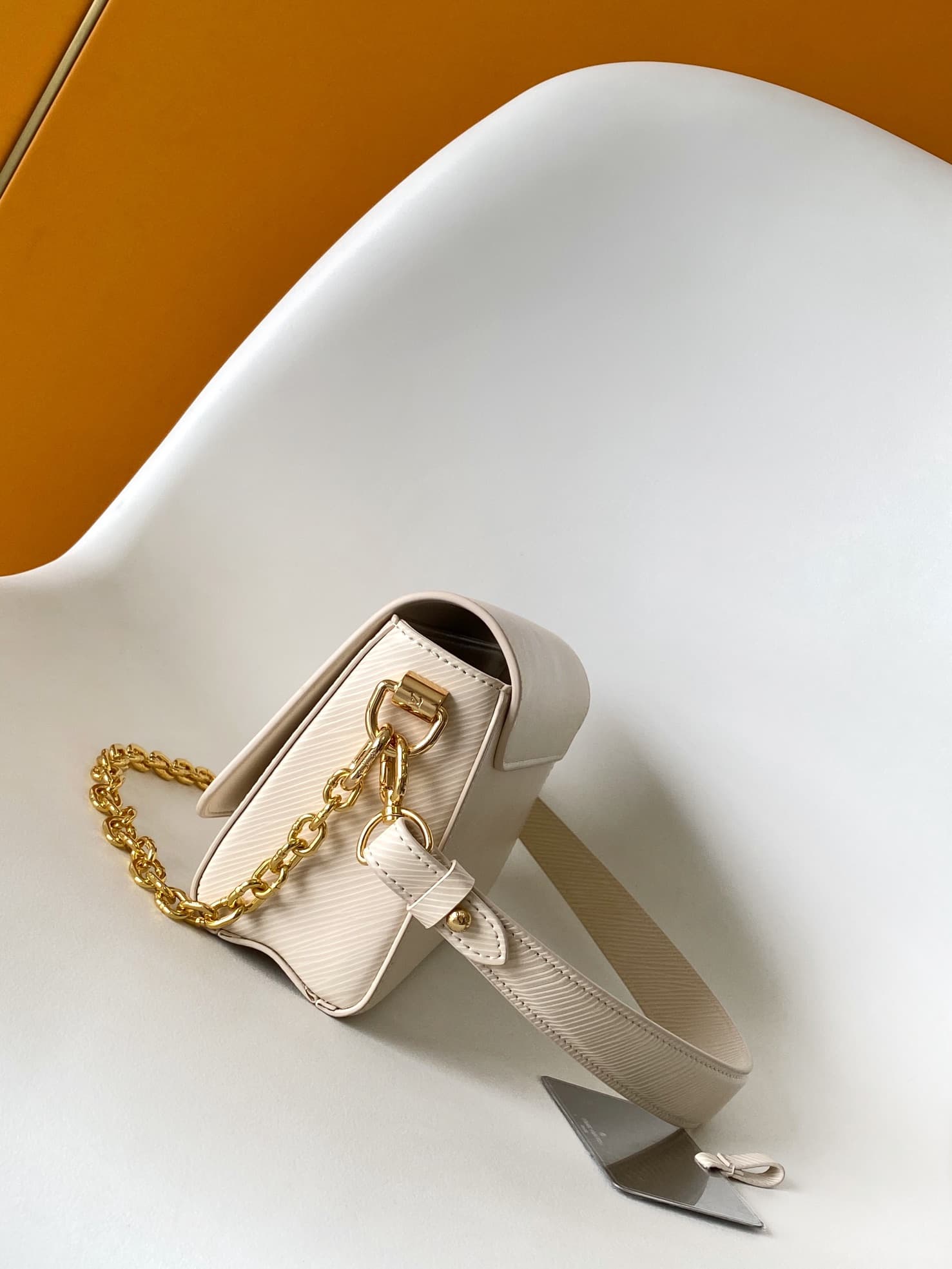 Louis Vuitton Twist West Quartz White Epi grained cowhide leather M24550 High