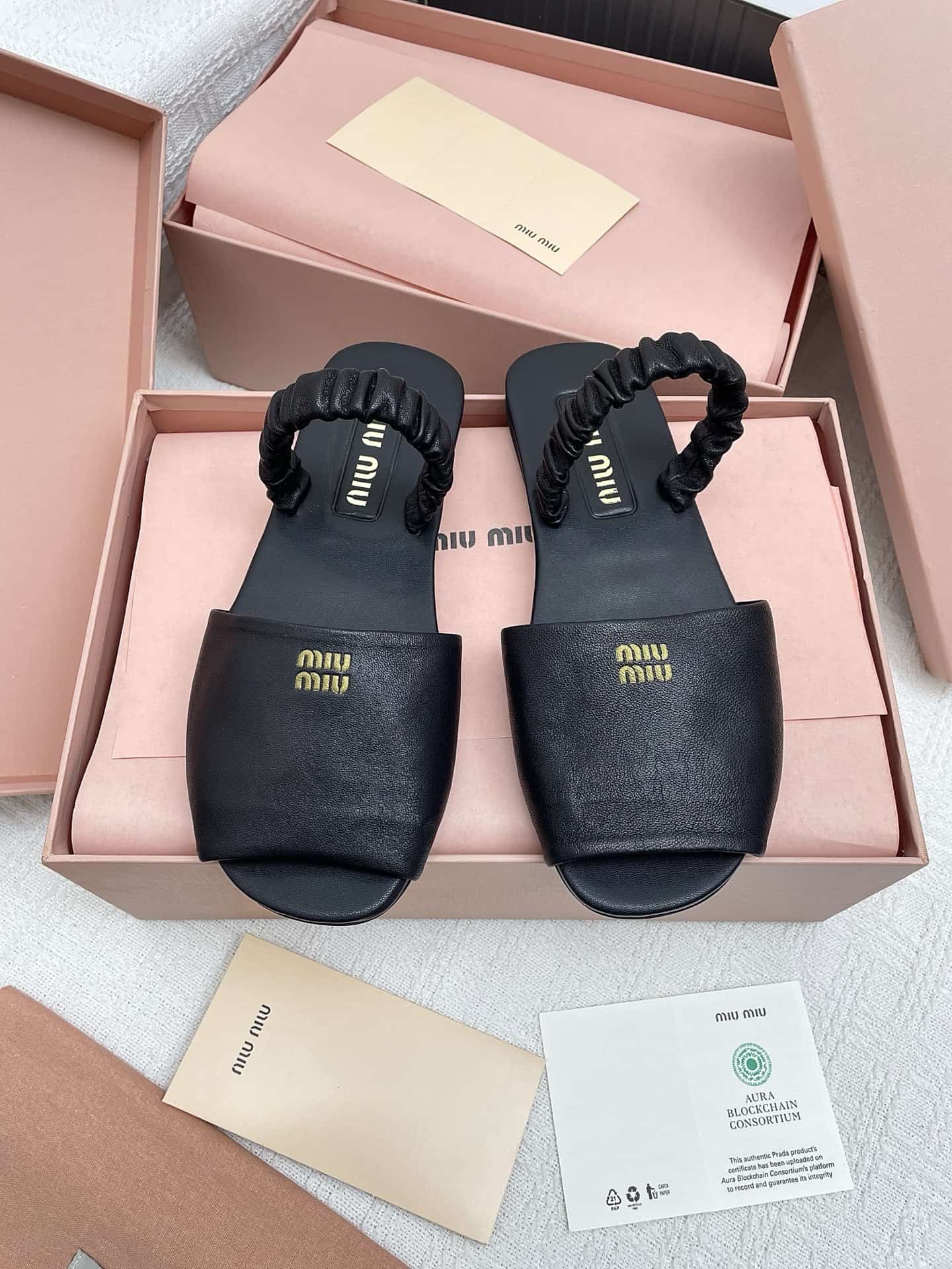 Miu Miu Round Toe Flat Sandals Shoes Women