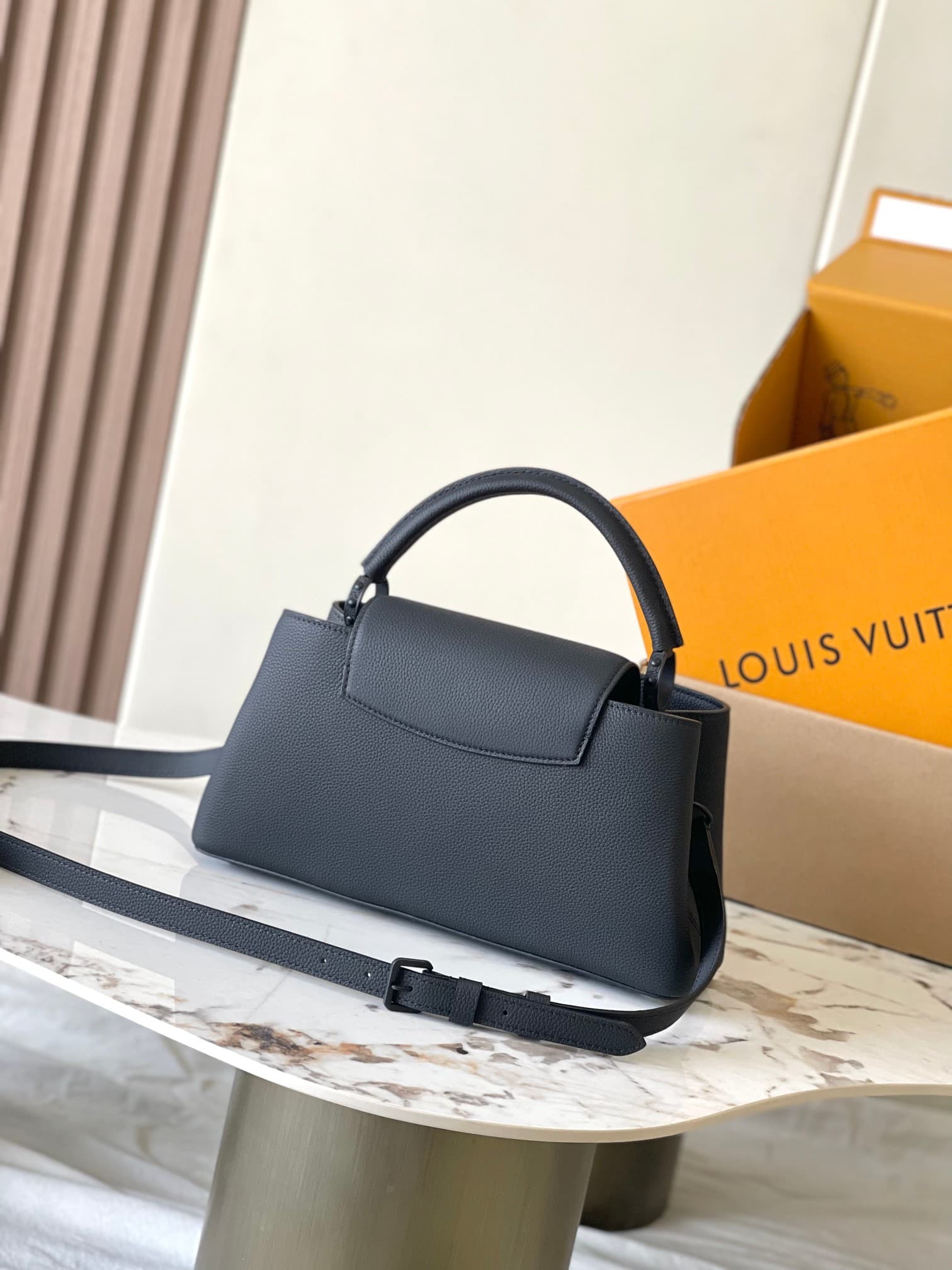 Louis Vuitton Capucines East-West MM Matte Taurillon M23947 All Black Top