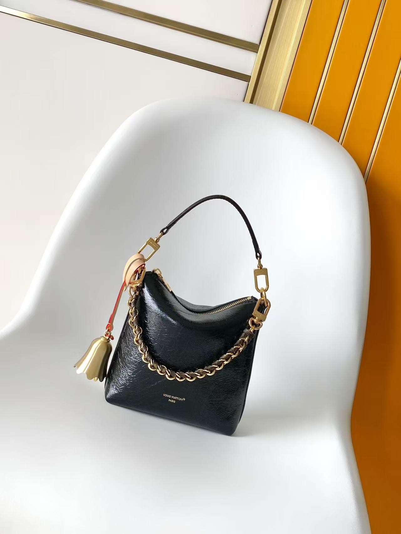 Louis Vuitton Multipass Mini handbag Black Leather M29010 High