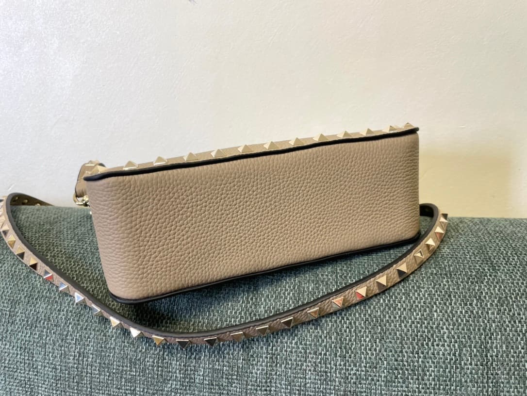 Valentino Garavani Mini Rockstud crossbody bag in Beige Grained Calfskin High