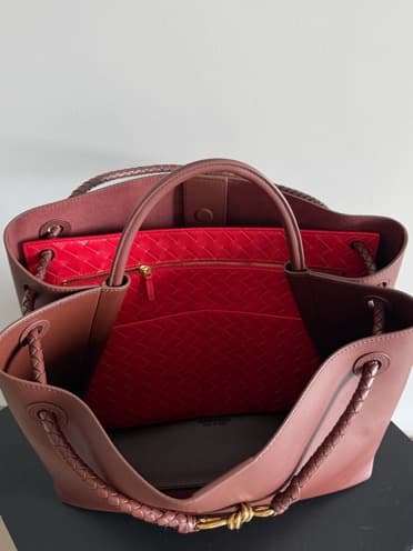 Bottega Veneta Andiamo tote bag in Claret calfskin leather TOP