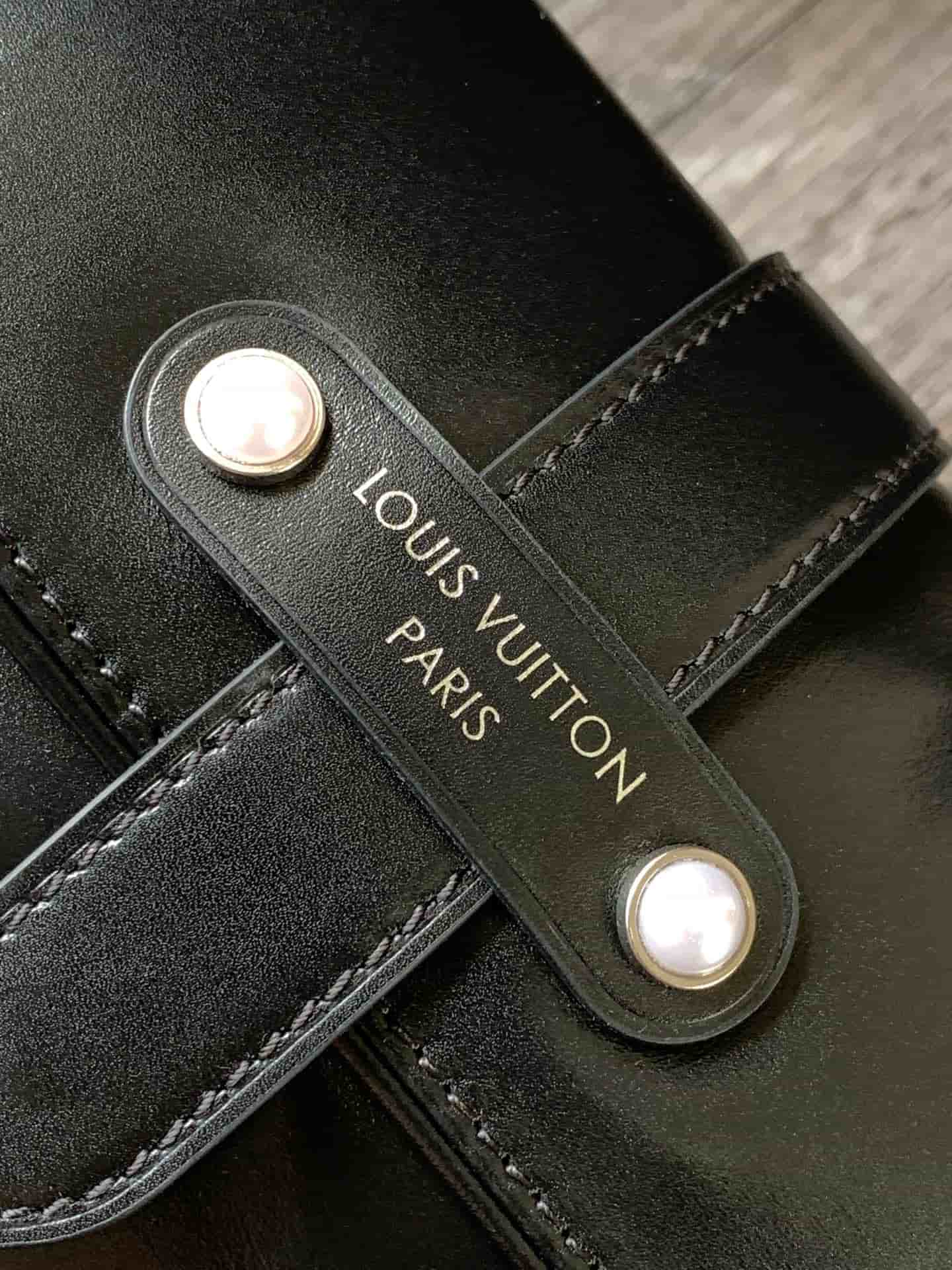 Louis Vuitton Cargo Wearable Wallet Black Calf leather M13989 High