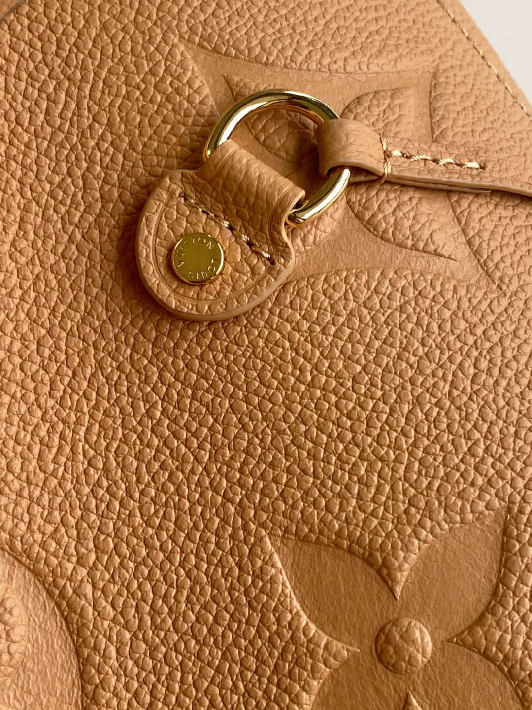 Louis Vuitton Neverfull MM Sand Grained cowhide leather M14319 High